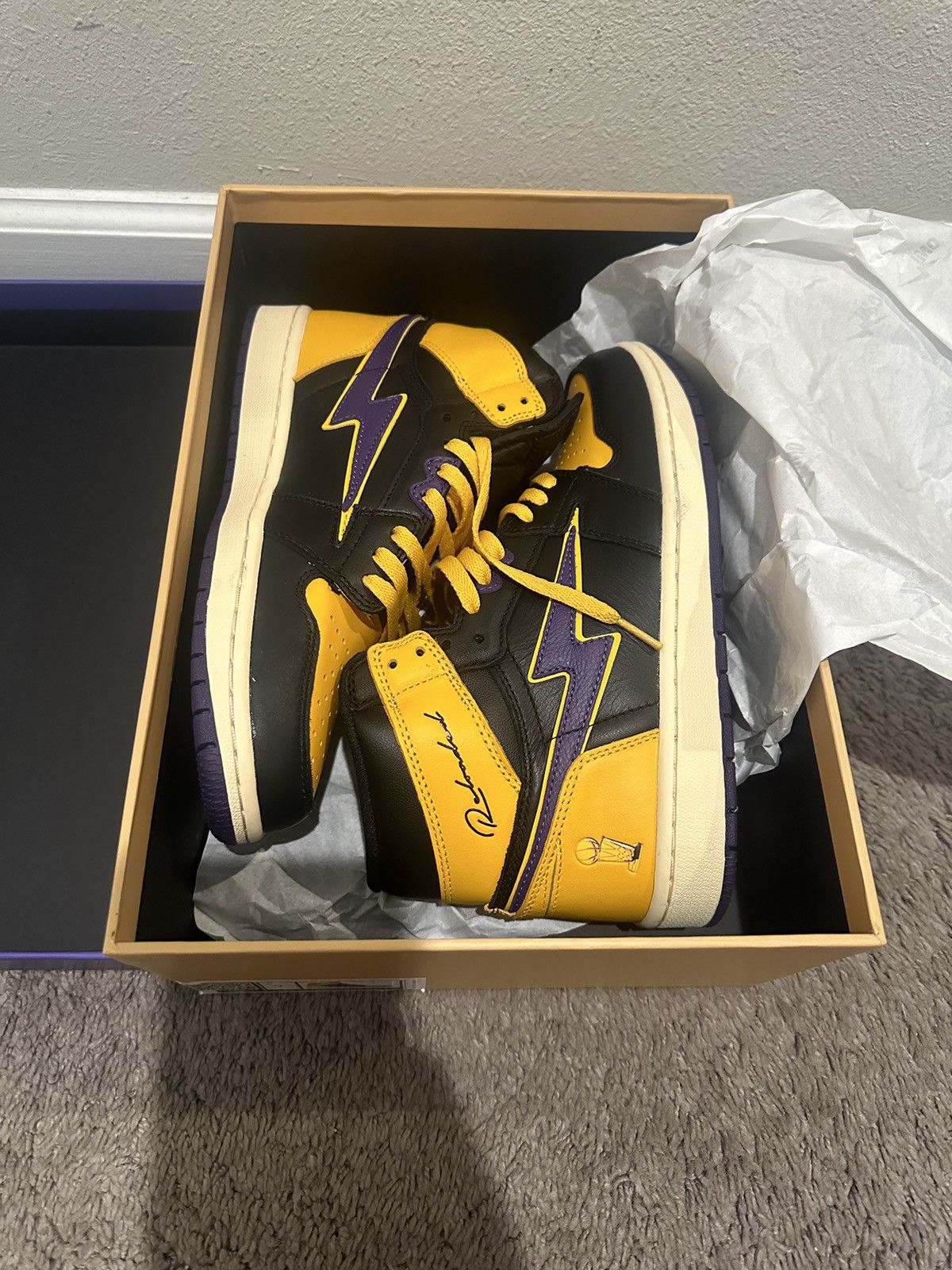 Other Air Kiy Omi Los Angeles Lakers sneakers Size US 9 / EU 42 - 2 Thumbnail