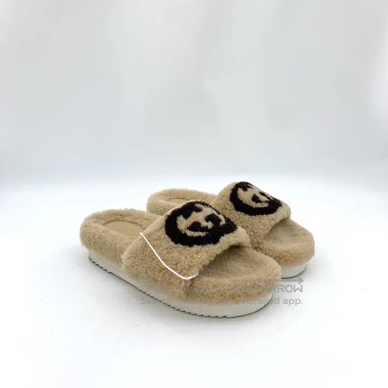 Gucci Gucci Light brown double G plush casual flat fur slippers Size US 5.5 / IT 35.5 - 2 Thumbnail