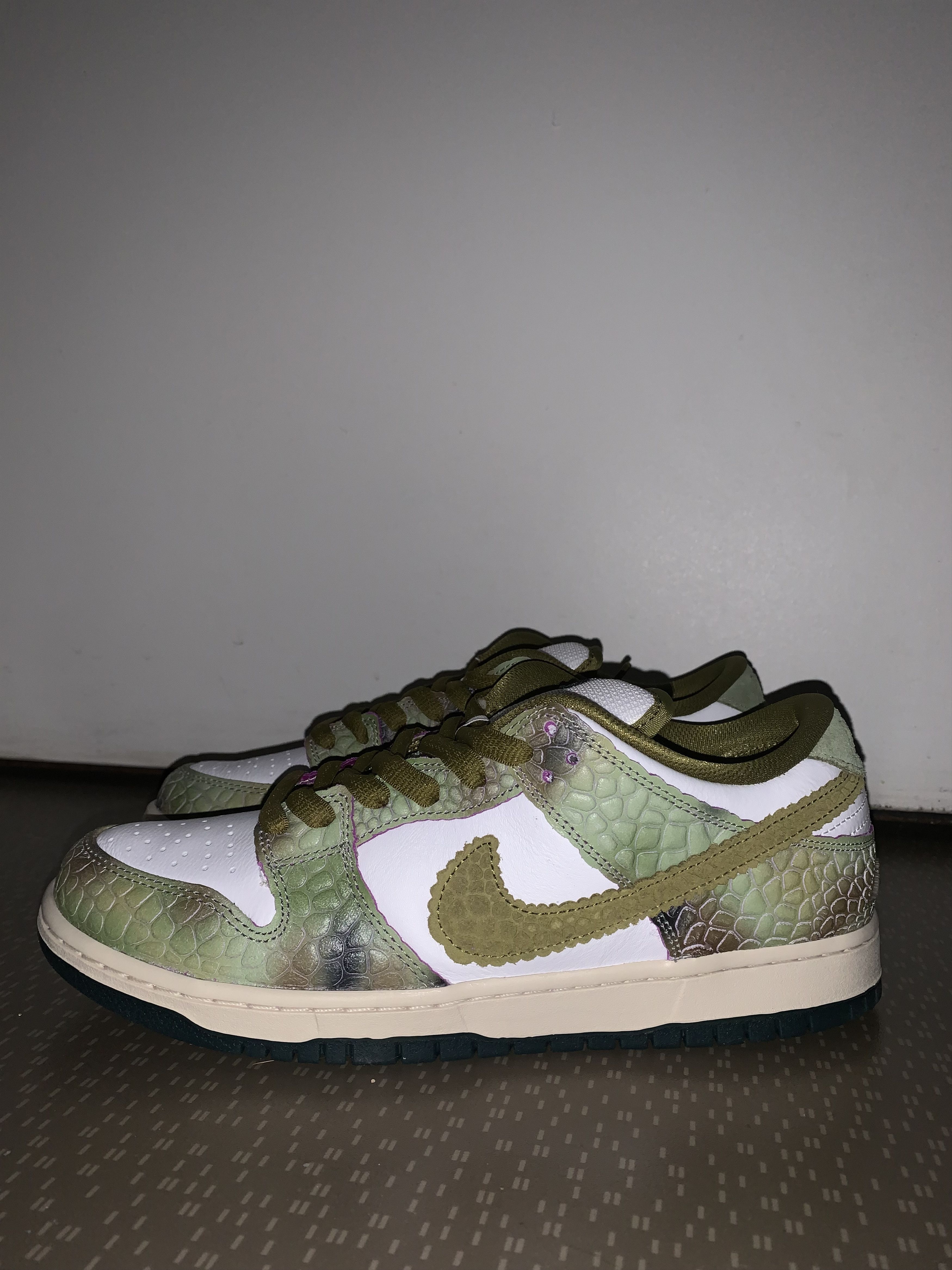 Nike Nike SB Dunk Low Pro x Alexis Sablone Size US 10 / EU 43 - 2 Thumbnail
