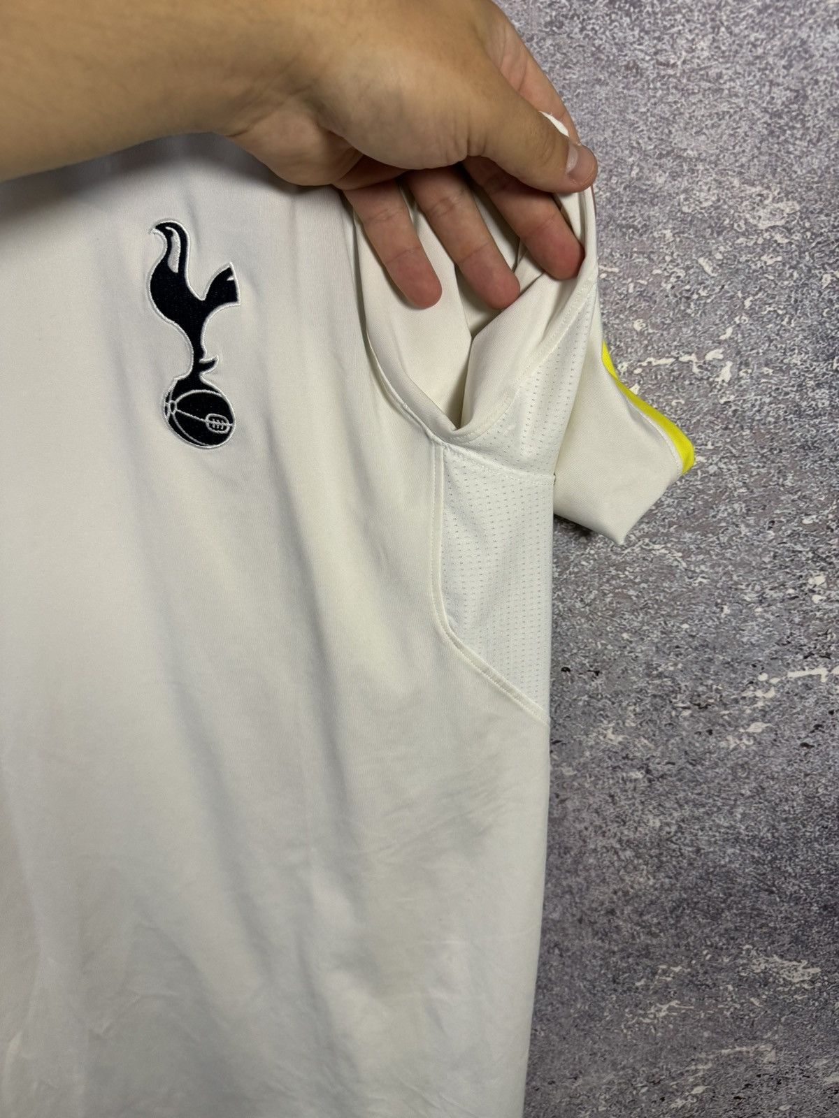 Under Armour Tottenham Hotspur 2014/15 Under Armour Training Jersey Size US XL / EU 56 / 4 - 12 Thumbnail