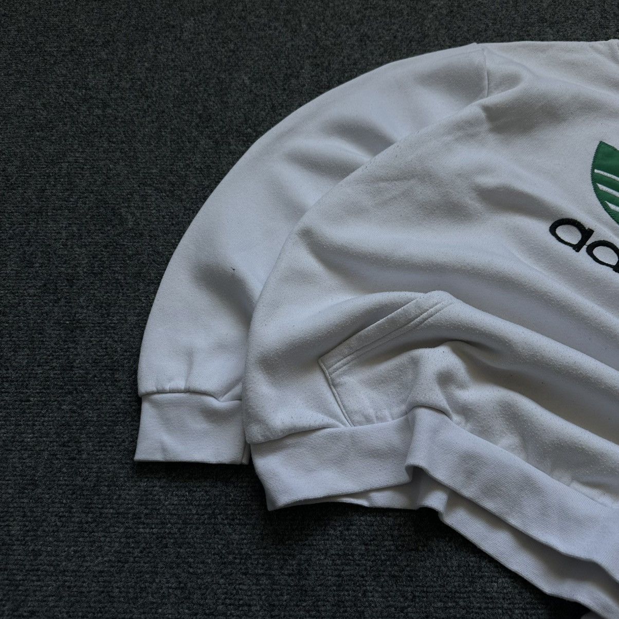Adidas VTG Adidas Hoodie Big Logo Size L Used Grunge Avant-garde Size US L / EU 52-54 / 3 - 6 Thumbnail