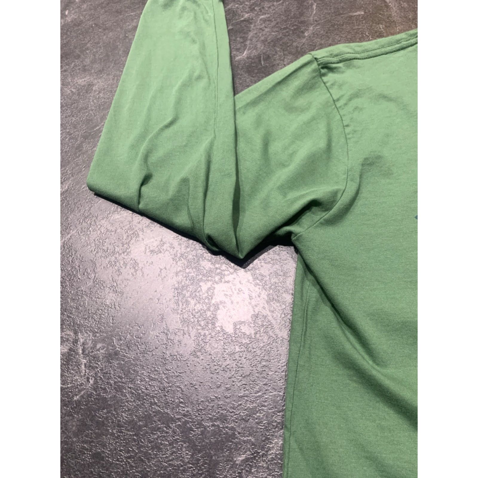 Vintage Fish Hippie Long Sleeve T-shirt Fly Spin Fishing Medium M Green Size US M / EU 48-50 / 2 - 4 Thumbnail