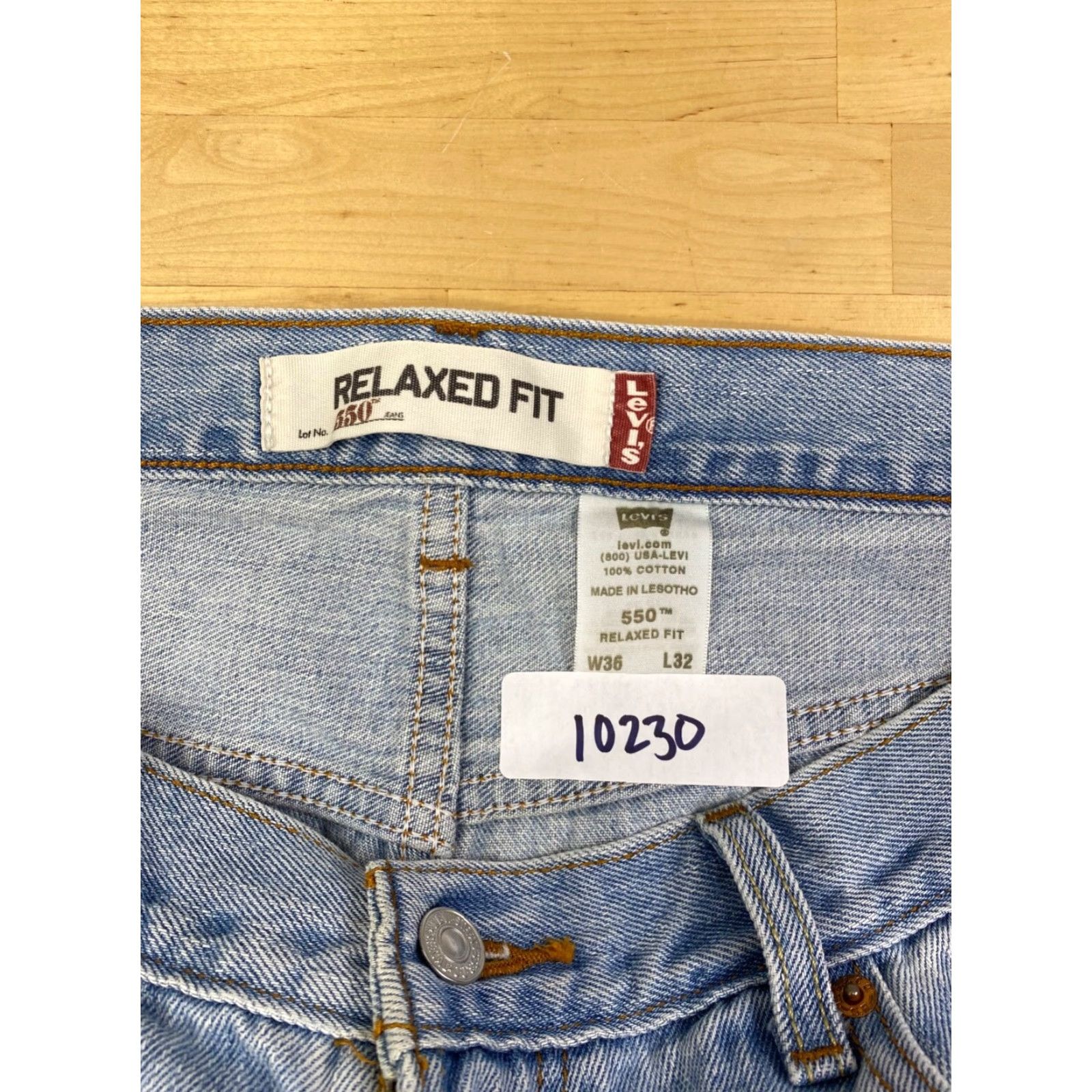 Levi's Levi's 550 Jeans Mens 36x32 Relaxed Straight Light Wash Denim Blue 10230 Retro USA Size US 36 / EU 52 - 4 Thumbnail