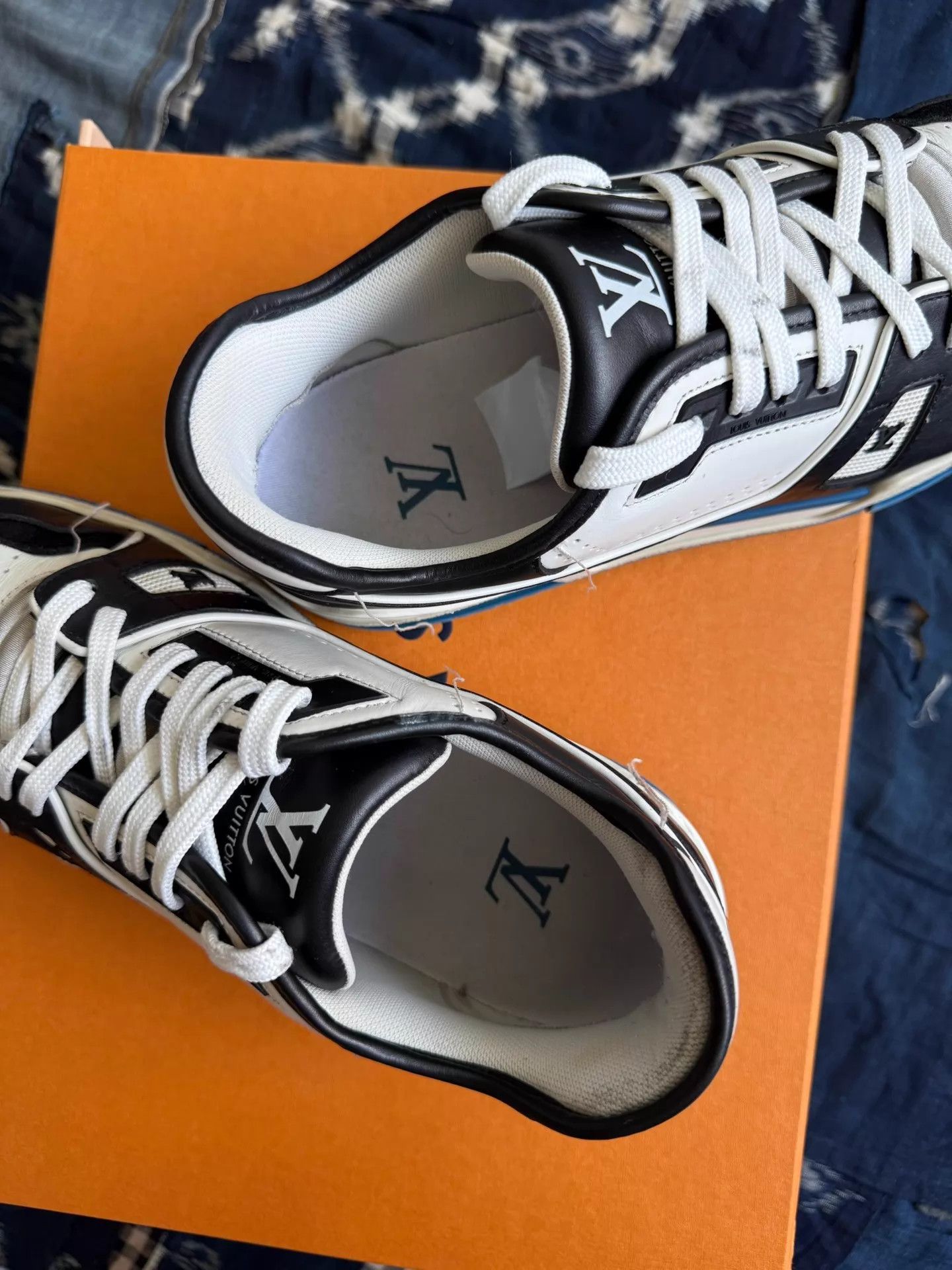 Louis Vuitton LV Trainer Panda Black Blue Fragment 1st 7.5 Size US 8.5 / EU 41-42 - 7 Thumbnail