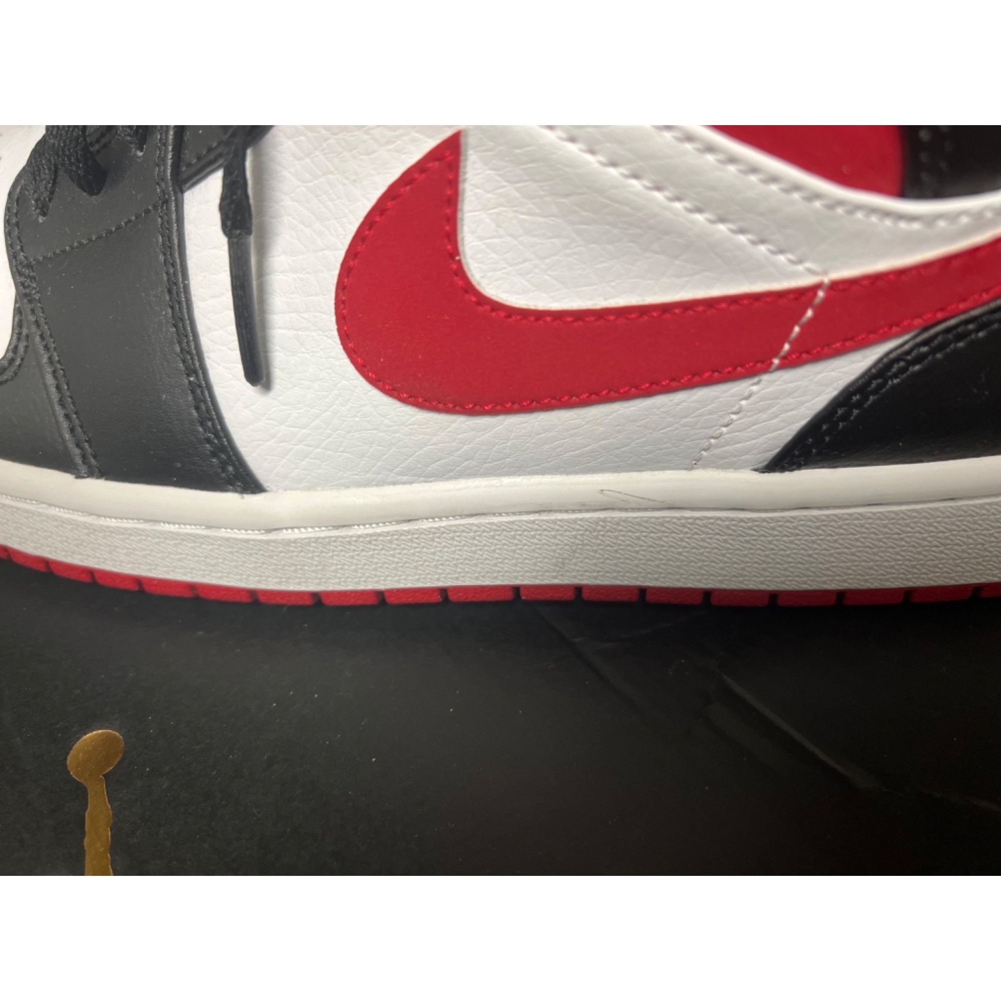 Nike Jordan 1 Mid Gym Red Black White Used Size 10.5- 554724-122 Size US 10.5 / EU 43-44 - 8 Thumbnail
