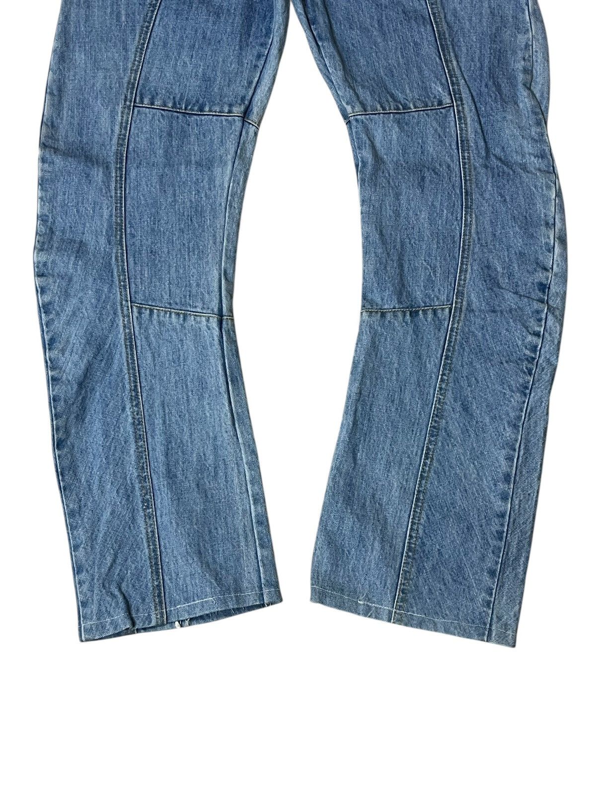 John Galliano JOHN GALLIANO MADE IN ITALY CURVE LEG JEANS Size US 31 - 4 Thumbnail