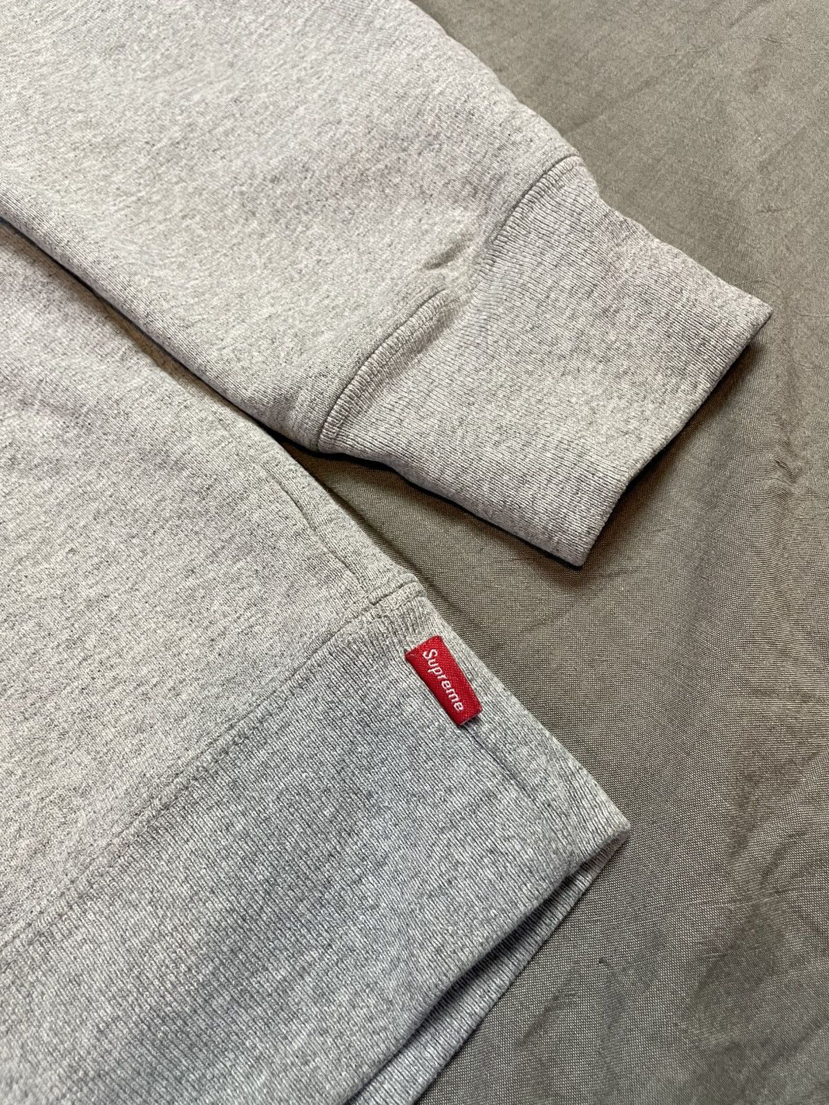 Supreme Supreme Crewneck Connect Small Grey Used 2018 Stained Size US XS / EU 42 / 0 - 6 Thumbnail