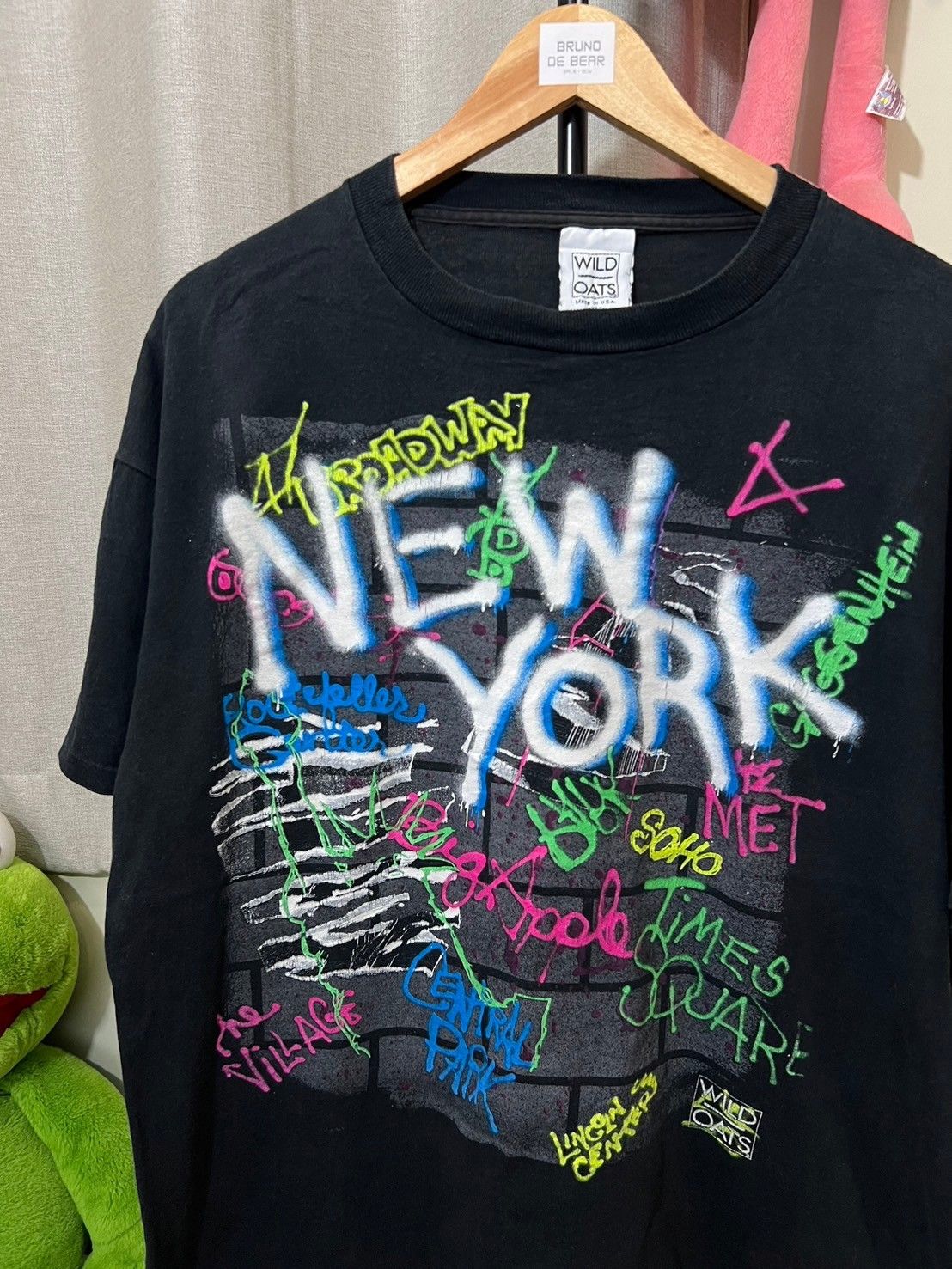 Vintage Vintage 90’s Wild Oats New York Graffiti shirt BN Size US XL / EU 56 / 4 - 1 Thumbnail