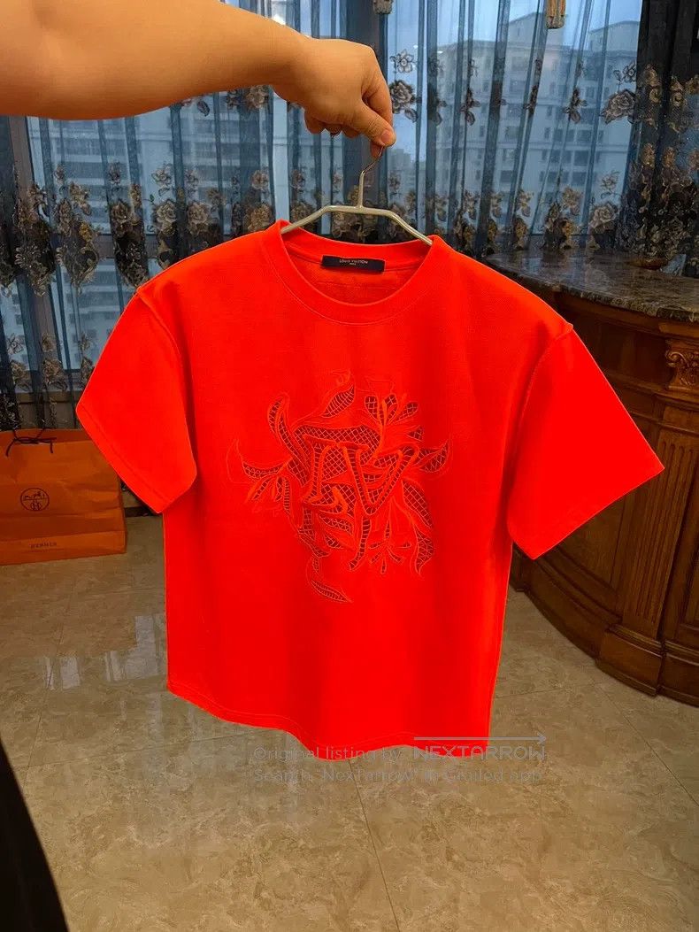 Louis Vuitton Embroidered cut-out design short sleeves
