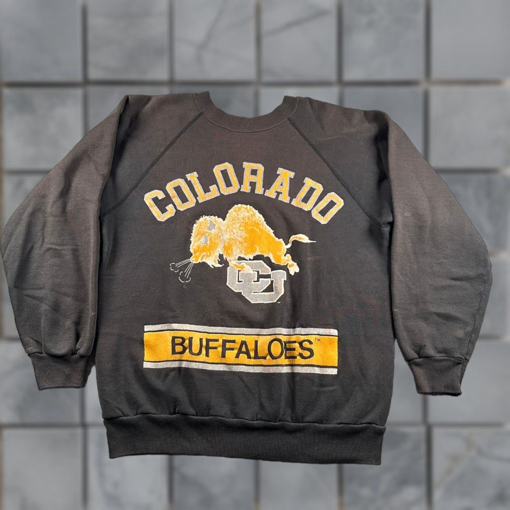 VINTAGE Colorado Buffaloes Sweatshirt Mens L Black Raglan Sleeves Graphic Print Crew Neck