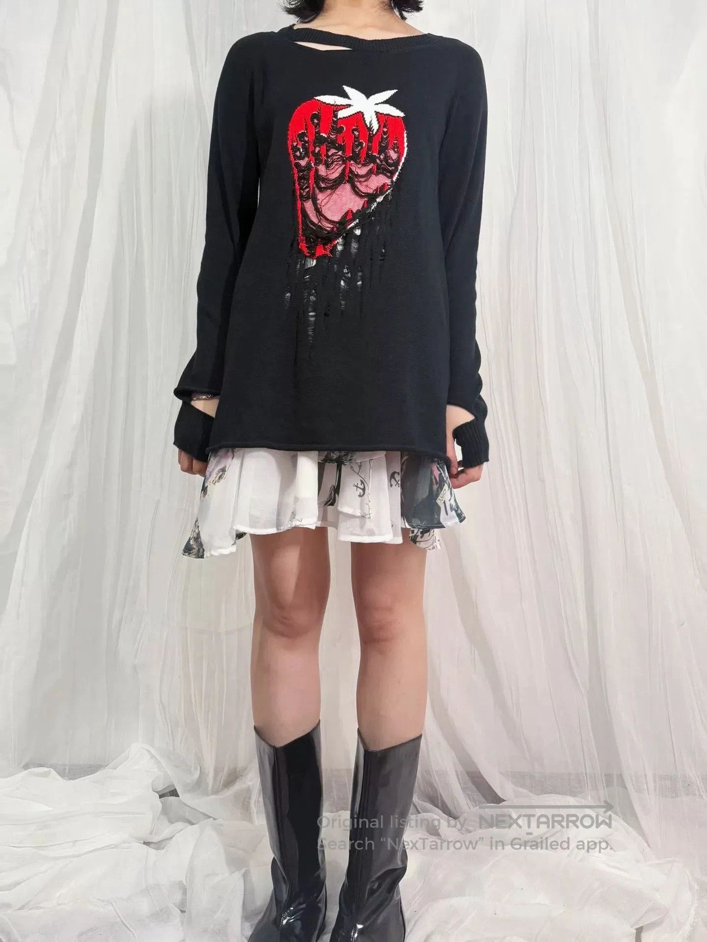 Comme des Garcons TAO CDG Strawberry Punk Long-Sleeve Top. Size S / US 4 / IT 40 - 2 Thumbnail