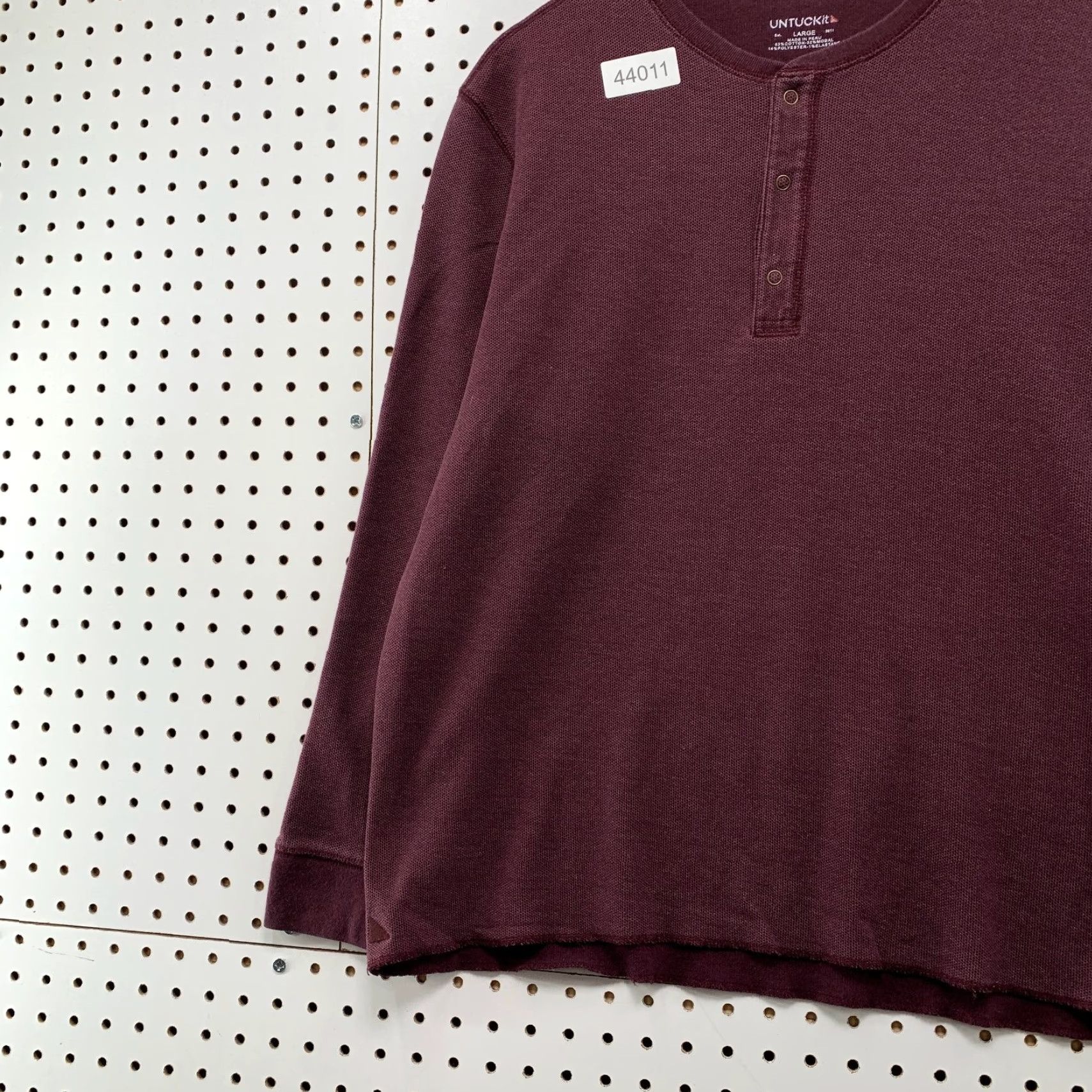 UNTUCKit UNTUCKit Henley Shirt Mens Large Burgundy Long Sleeve Pullover Size US L / EU 52-54 / 3 - 2 Thumbnail