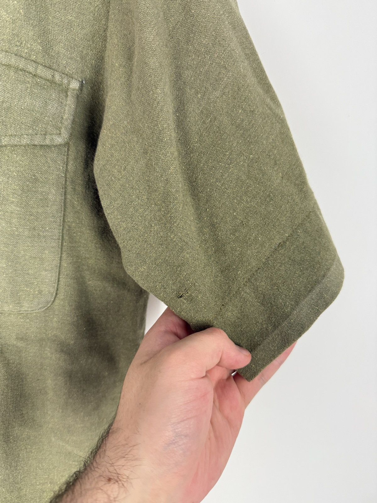 Vintage 50s 60s Vintage British Army Green Wool Short Sleeve Shirt Size US M / EU 48-50 / 2 - 8 Thumbnail