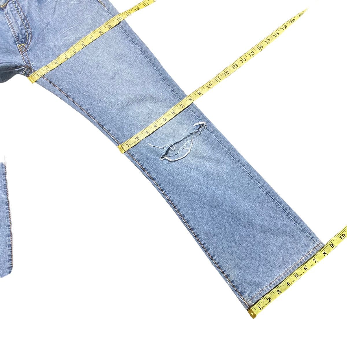 Evisu Evisu Light Denim Flare Jeans Thrashed Size 30" / US 8 / IT 44 - 24 Thumbnail
