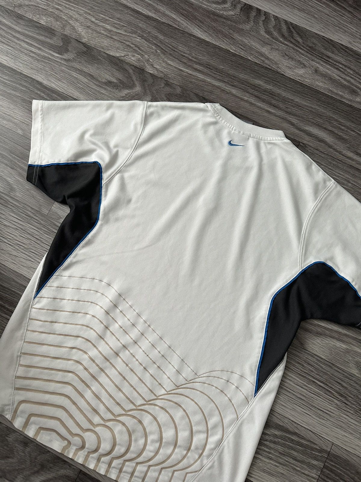 Nike Nike TN Air Max Plus White T shirt central logo drill drip Size US M / EU 48-50 / 2 - 7 Thumbnail