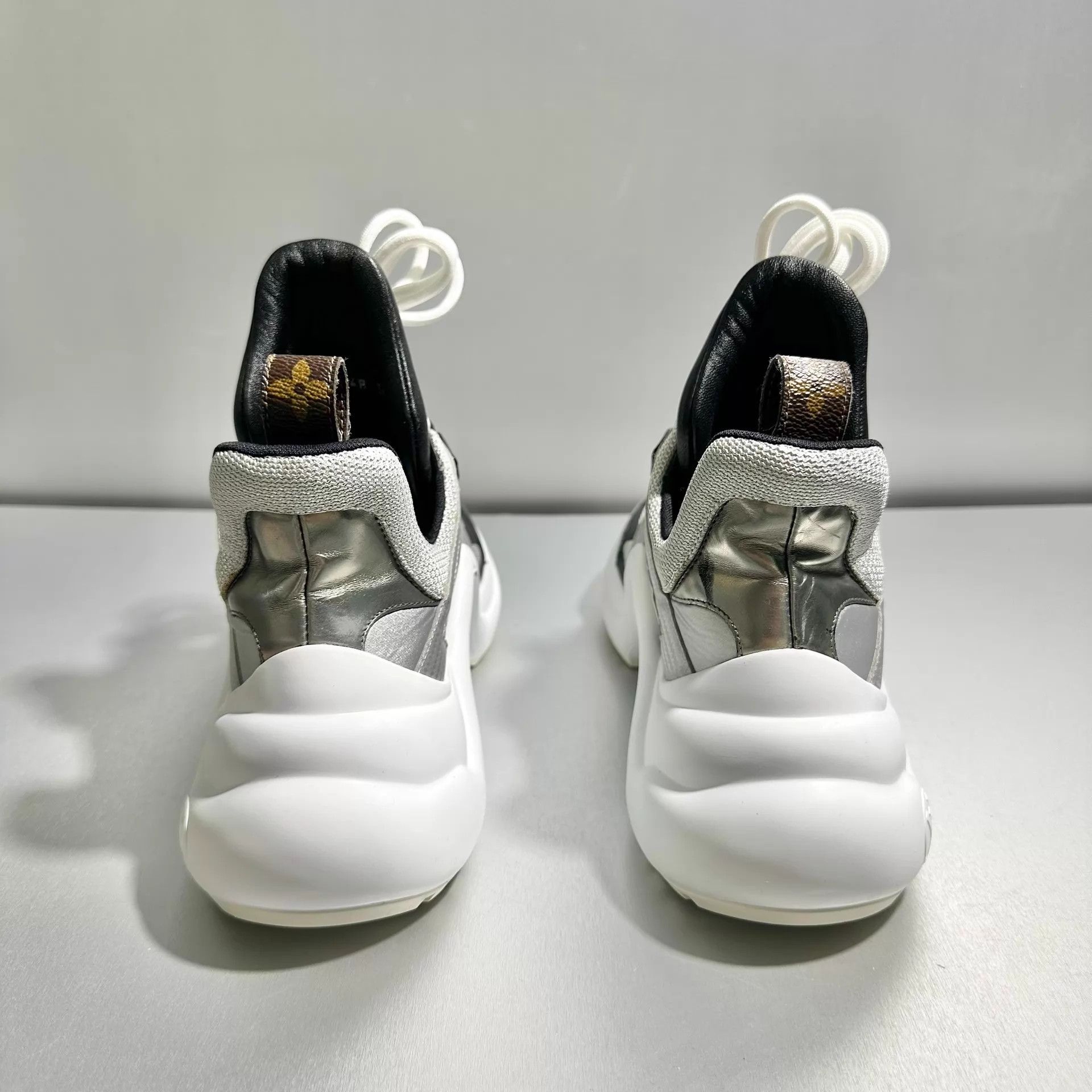 Louis Vuitton Louis Vuitton Silver/White Dad Shoe 36.5 Worn 1-2 Times Size US 6 / IT 36 - 5 Thumbnail