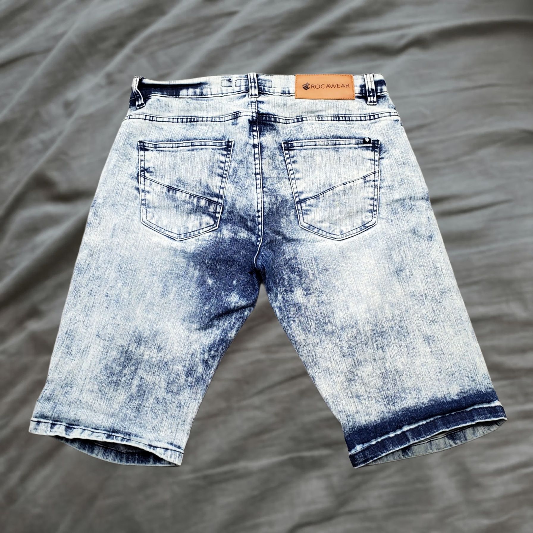 Rocawear Rocawear Mens Baggy Shorts 34 5-Pocket Design Multicolor Acid Wash Pintuck Bermuda Denim Casual Shorts Size US 34 / EU 50 - 1 Thumbnail