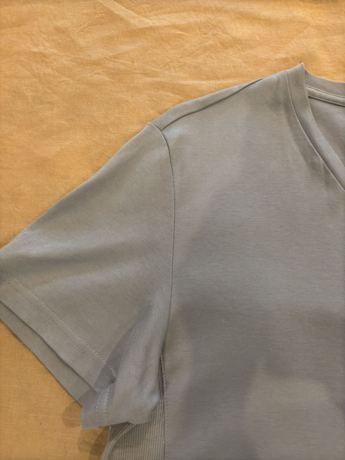 Calvin Klein Calvin Klein T-shirt.mt-45 Size US M / EU 48-50 / 2 - 5 Thumbnail