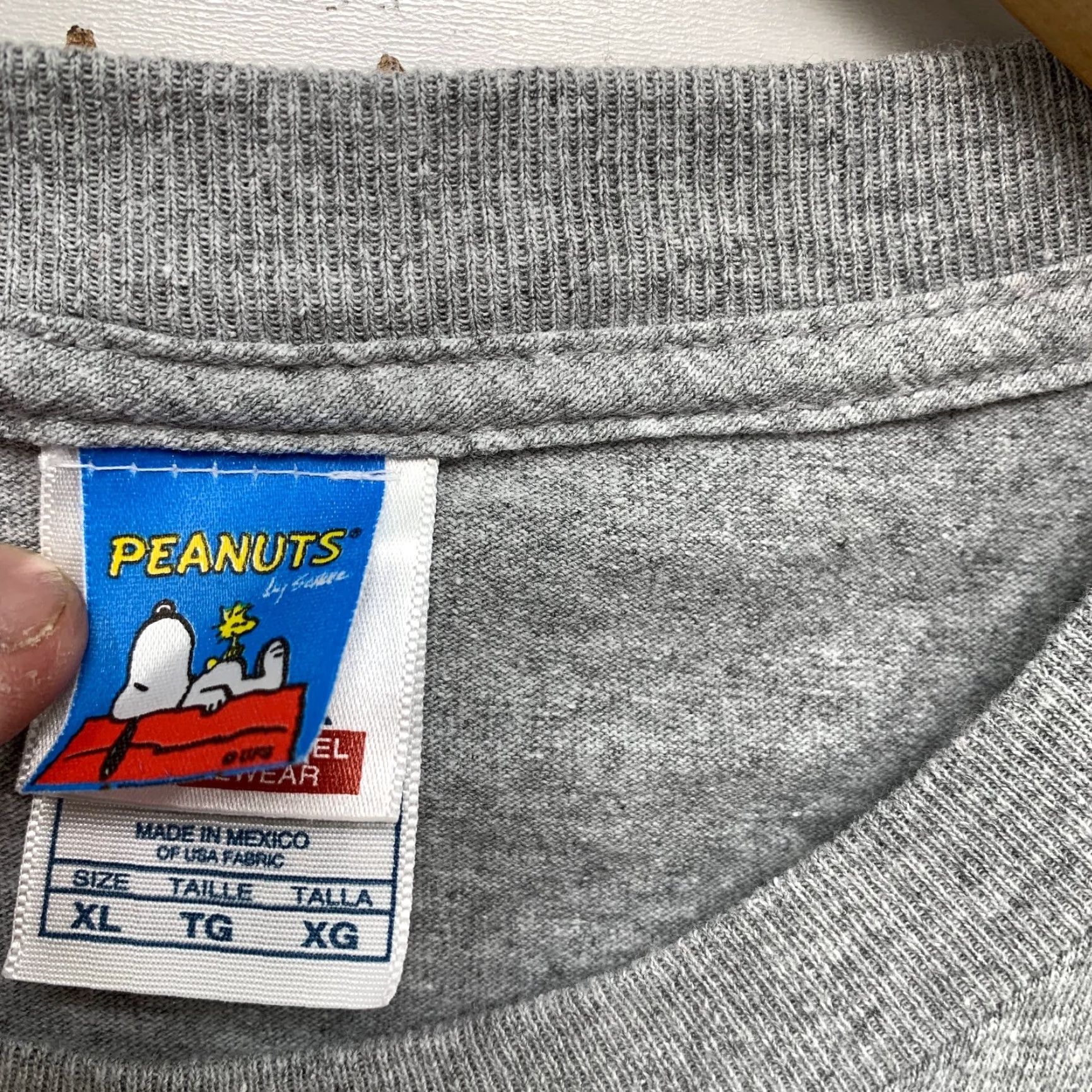 Peanuts VINTAGE Peanuts Halloween Shirt Mens XL Gray Charlie Brown Snoopy | Peanuts Shirt | Halloween | Gray | XL | Mens | Vintage Size US XL / EU 56 / 4 - 4 Thumbnail