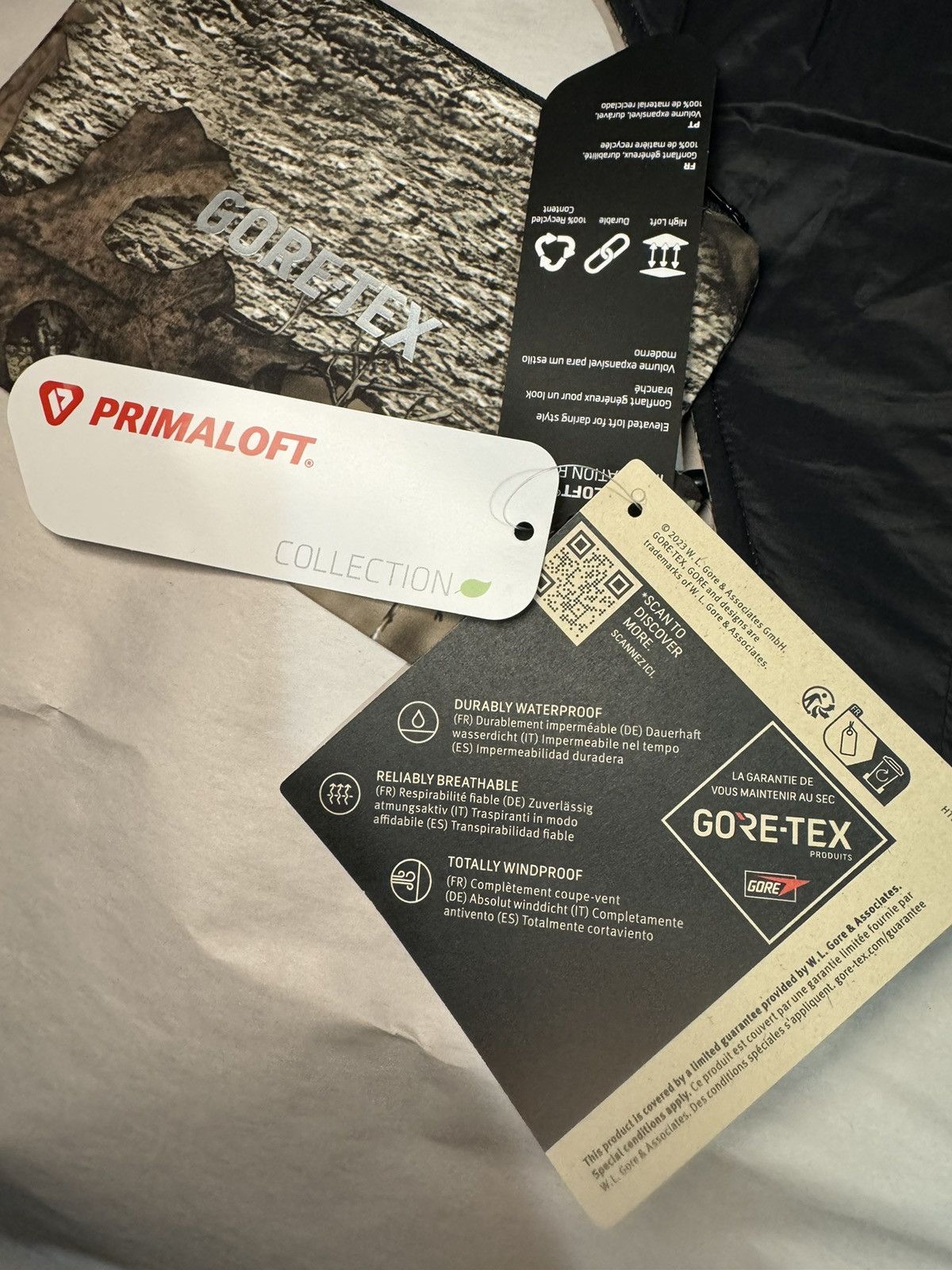 Supreme Supreme GORE-TEX Dog Jacket TrueTimber HTC Fall Camo Size M Size US M / EU 48-50 / 2 - 9 Thumbnail