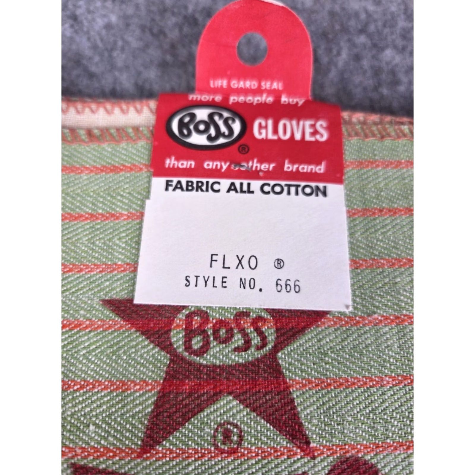 Vintage VINTAGE Boss Gloves Shirt Size ONE SIZE - 2 Thumbnail