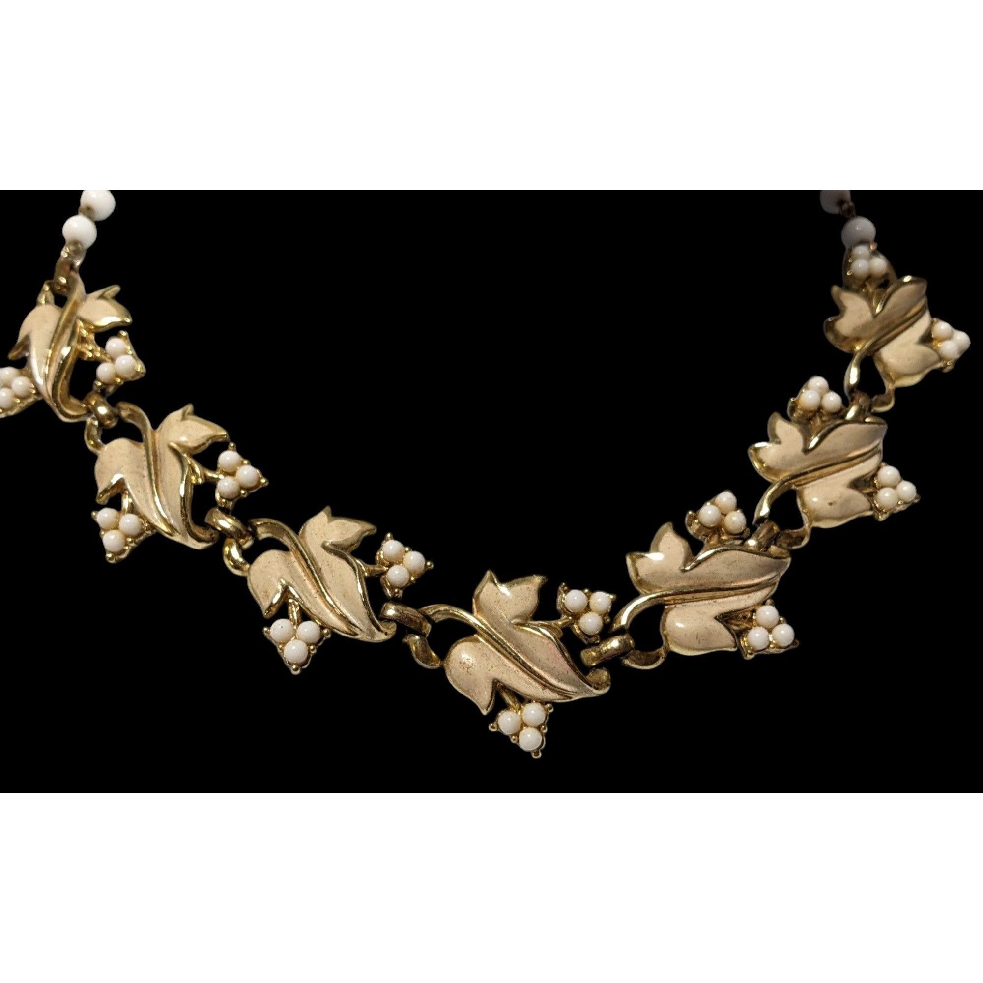 Other Vintage 50s Beige Leaf Floral Coro Necklace Size ONE SIZE - 2 Thumbnail