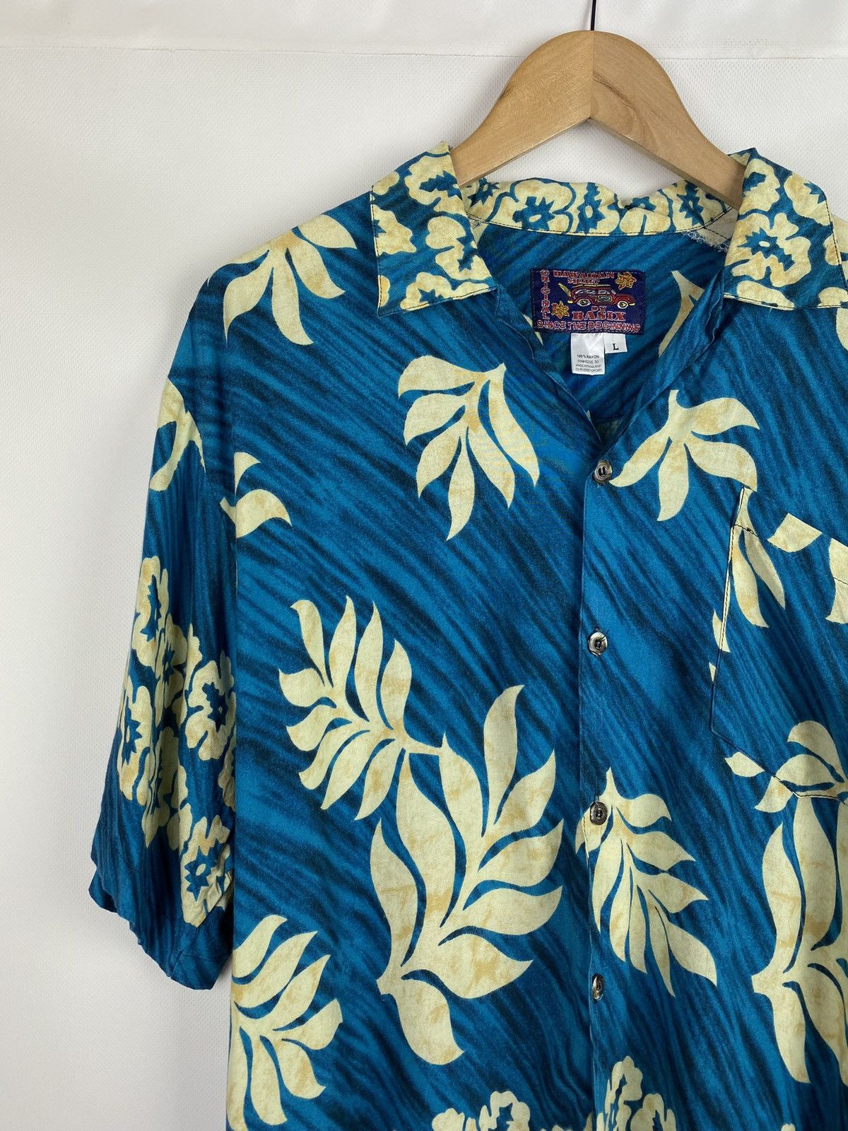 Vintage Vintage Hawaiian crazy shirt size L Size US L / EU 52-54 / 3 - 4 Thumbnail