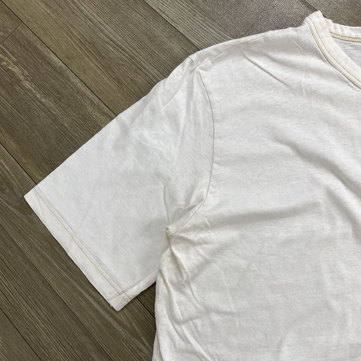 Fendi Vintage Fendi Italy Pocket Logo Luxury T-shirt Size US M / EU 48-50 / 2 - 7 Thumbnail