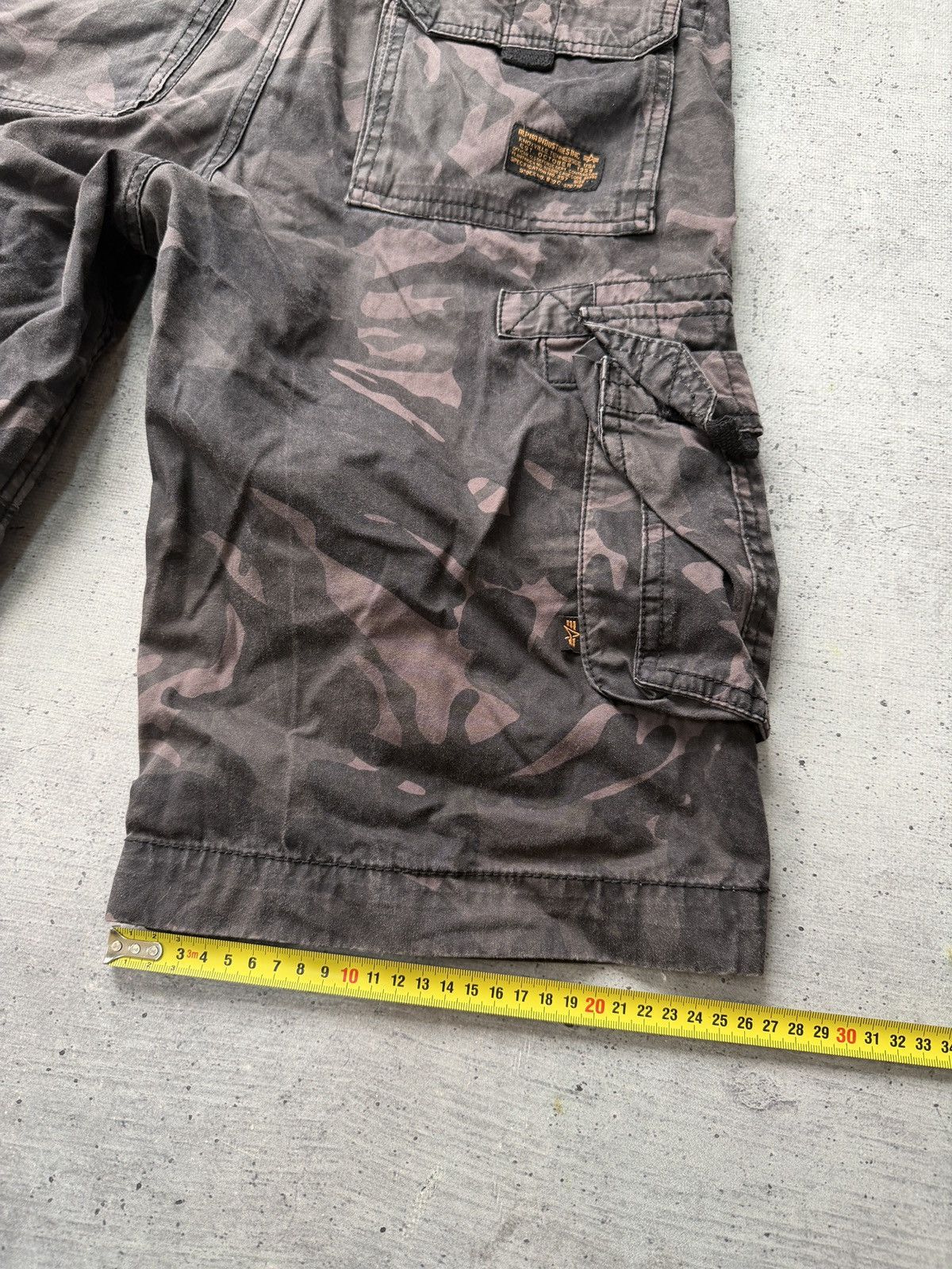 Alpha Industries 📌Vintage Alpha Industries shorts cargo men’s Y2K carhartt Size US 32 / EU 48 - 11 Thumbnail