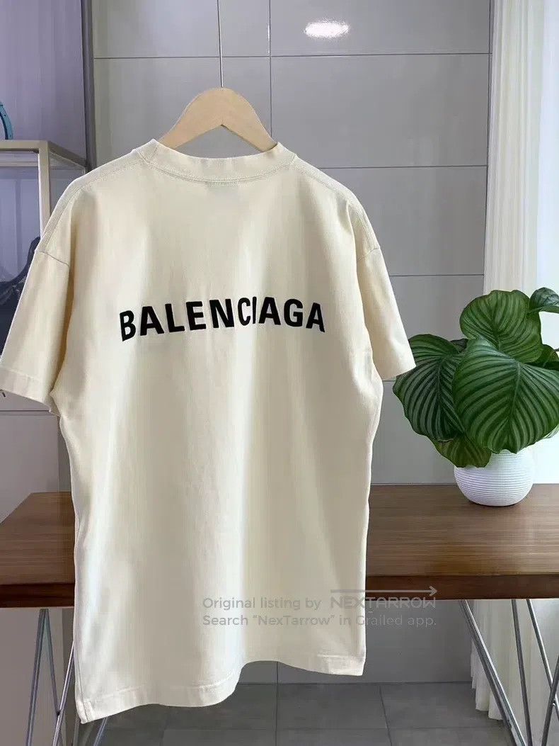 Balenciaga Balenciaga Front and Back Embroidered Letter Logo Short Sl Size US XS / EU 42 / 0 - 2 Thumbnail