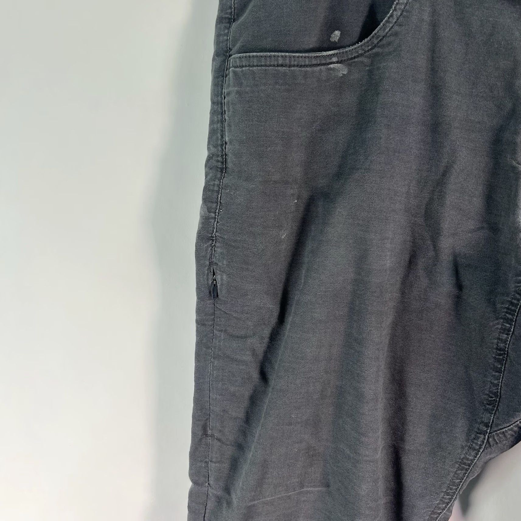 The North Face The North Face Pants Mens Gray The Narrows Relaxed Fit 38X31 Jeans 5-Pocket Straight Canvas Cotton Nylon Button Zip Casual College 80s Preppy Mens Size US 38 / EU 54 - 5 Thumbnail