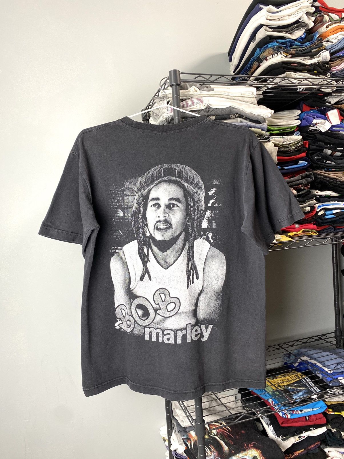 Bob Marley Rare! Vintage 1990’s Bob Marley Big Print Faded T Shirt Size US M / EU 48-50 / 2 - 2 Thumbnail