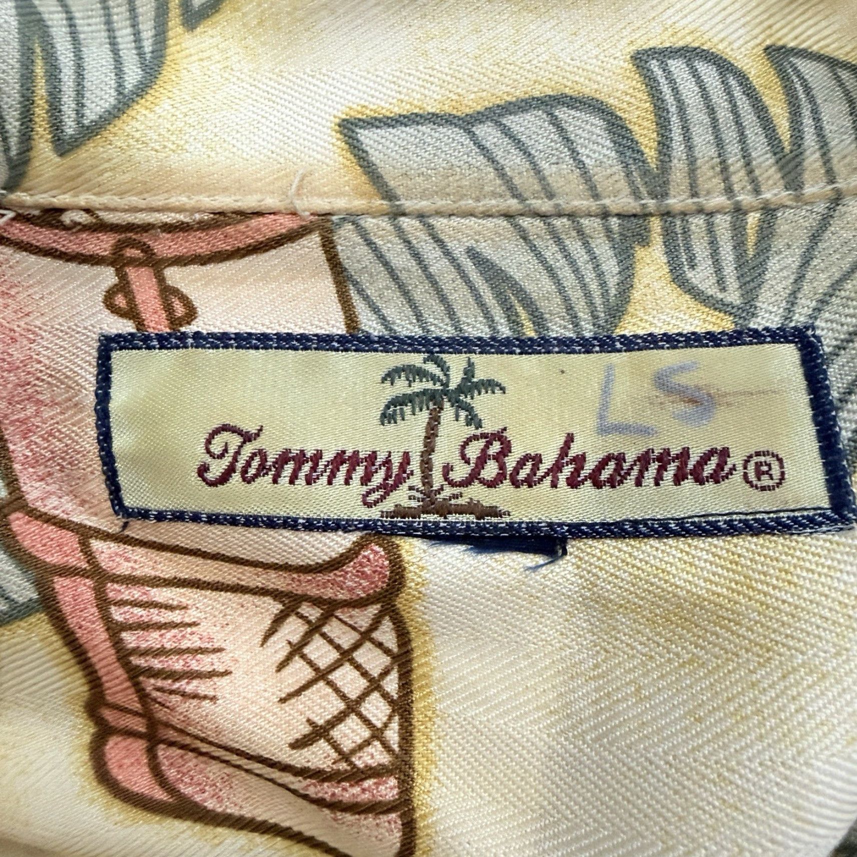Tommy Bahama VINTAGE Tommy Bahama Drum Print Hawaiian Shirt Mens Size M Size US M / EU 48-50 / 2 - 4 Thumbnail