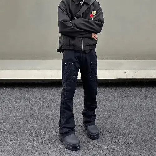 Jean Black riveted slim straight-leg cargo pants Size US 32 / EU 48 - 1 Thumbnail