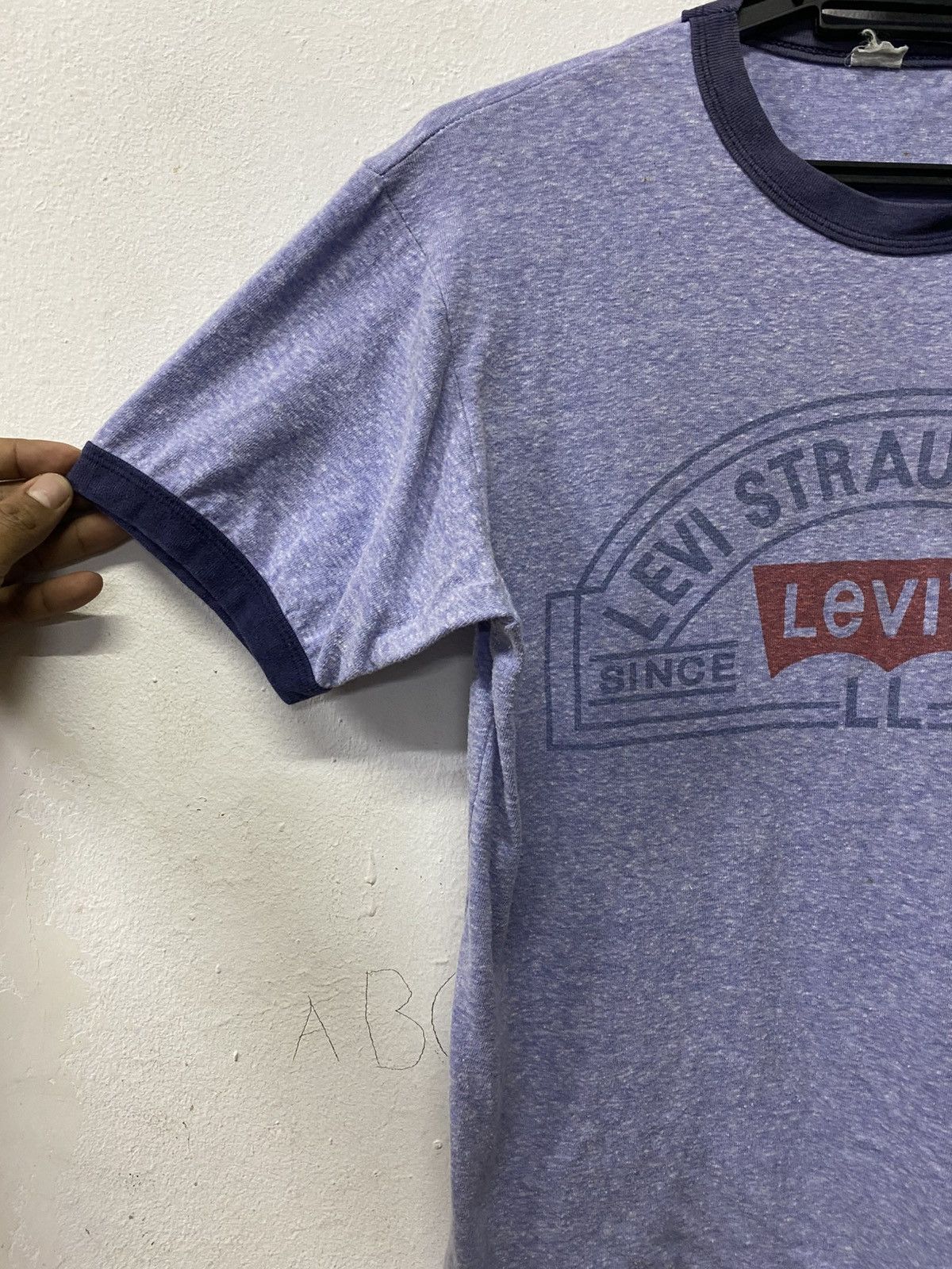 Levi's × Vintage Vintage Levis Spell Out T-Shirt 🔥 Size US S / EU 44-46 / 1 - 2 Thumbnail
