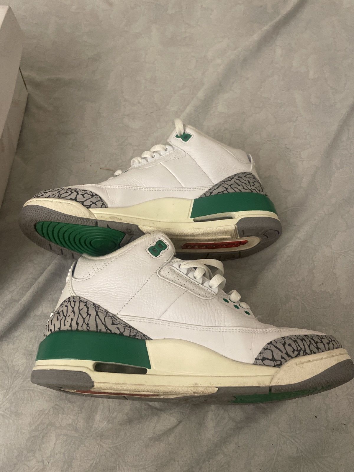 Jordan Brand × Nike WMNS Air Jordan 3 Retro Size US 8.5 / IT 38.5 - 2 Thumbnail