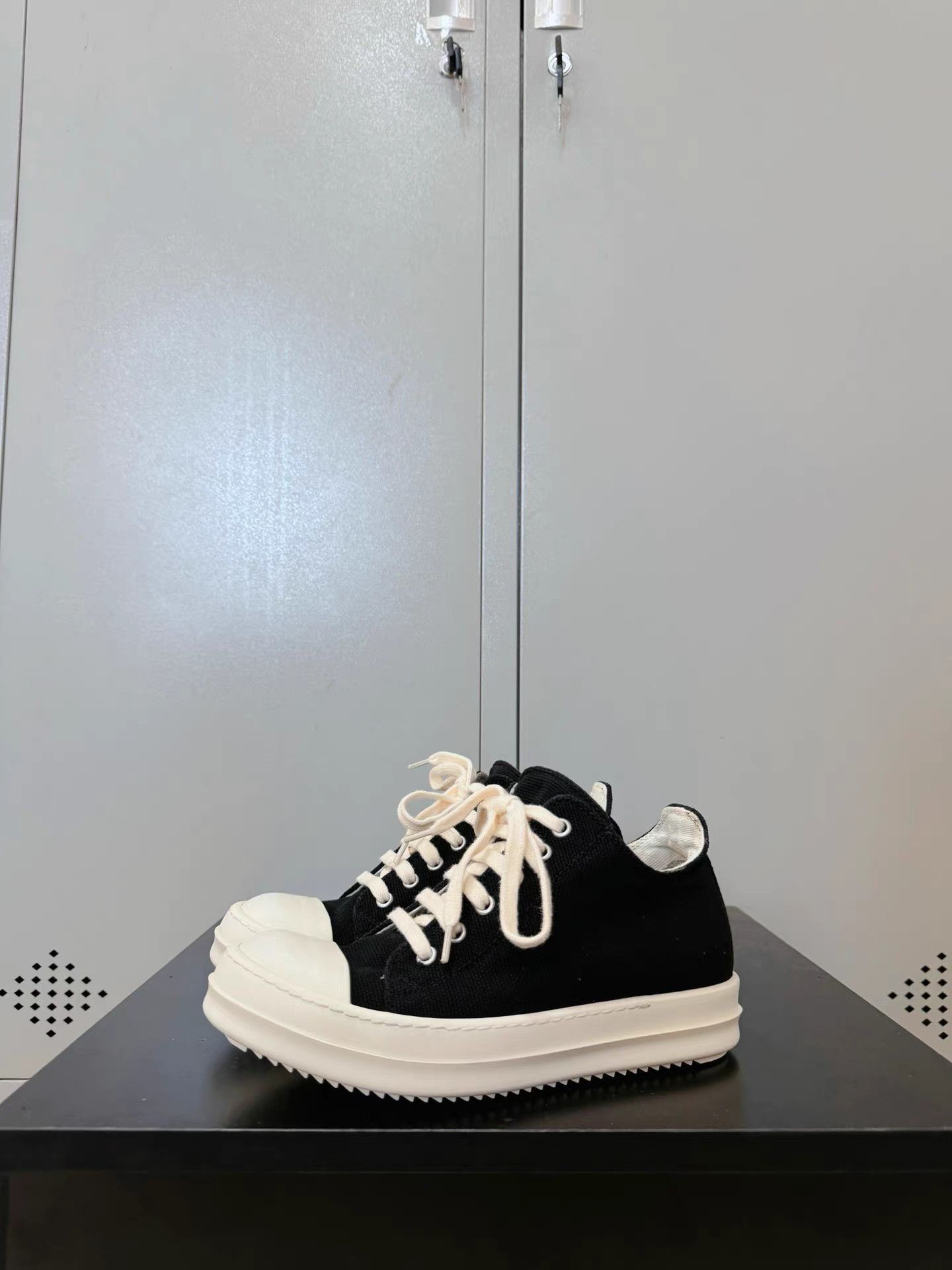 Rick Owens Rick Owens Drkshdw low-top Converse sneakers Size US 5 / IT 35 - 1 Thumbnail