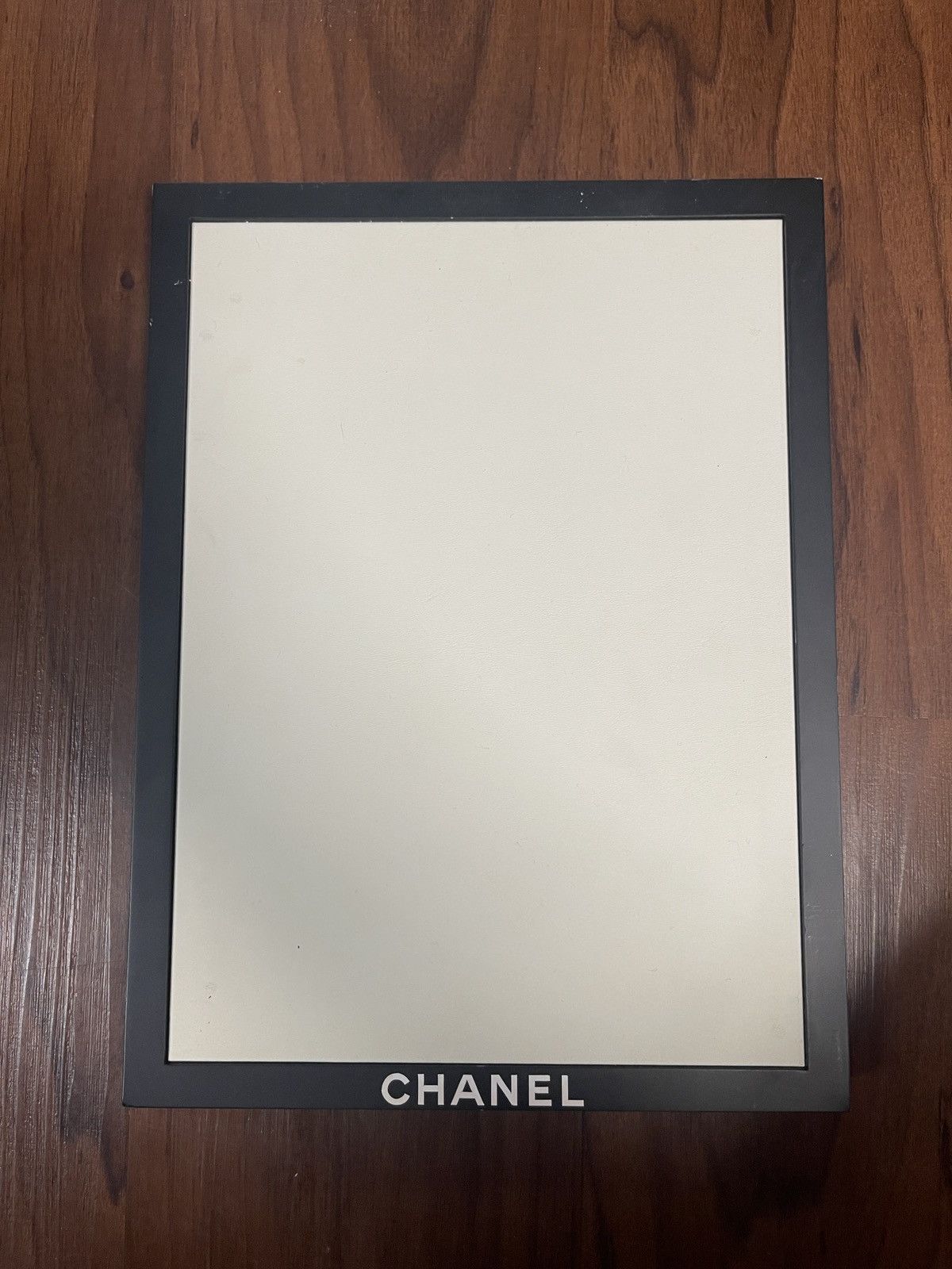 Chanel Chanel Leather Jewlery, Sunglasses, Eyeglass display stand Size ONE SIZE - 1 Thumbnail
