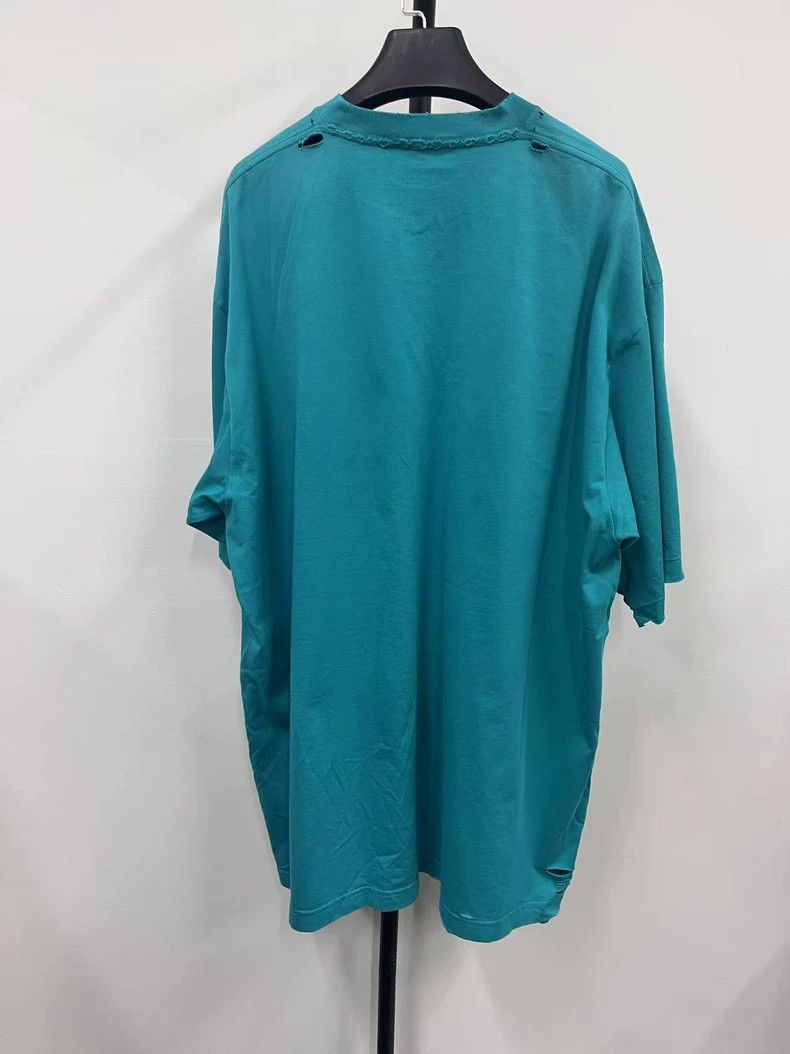 Balenciaga Balenciaga Mosaic Blur Logo Loose Ripped Worn Short Sleeve Size US S / EU 44-46 / 1 - 2 Thumbnail