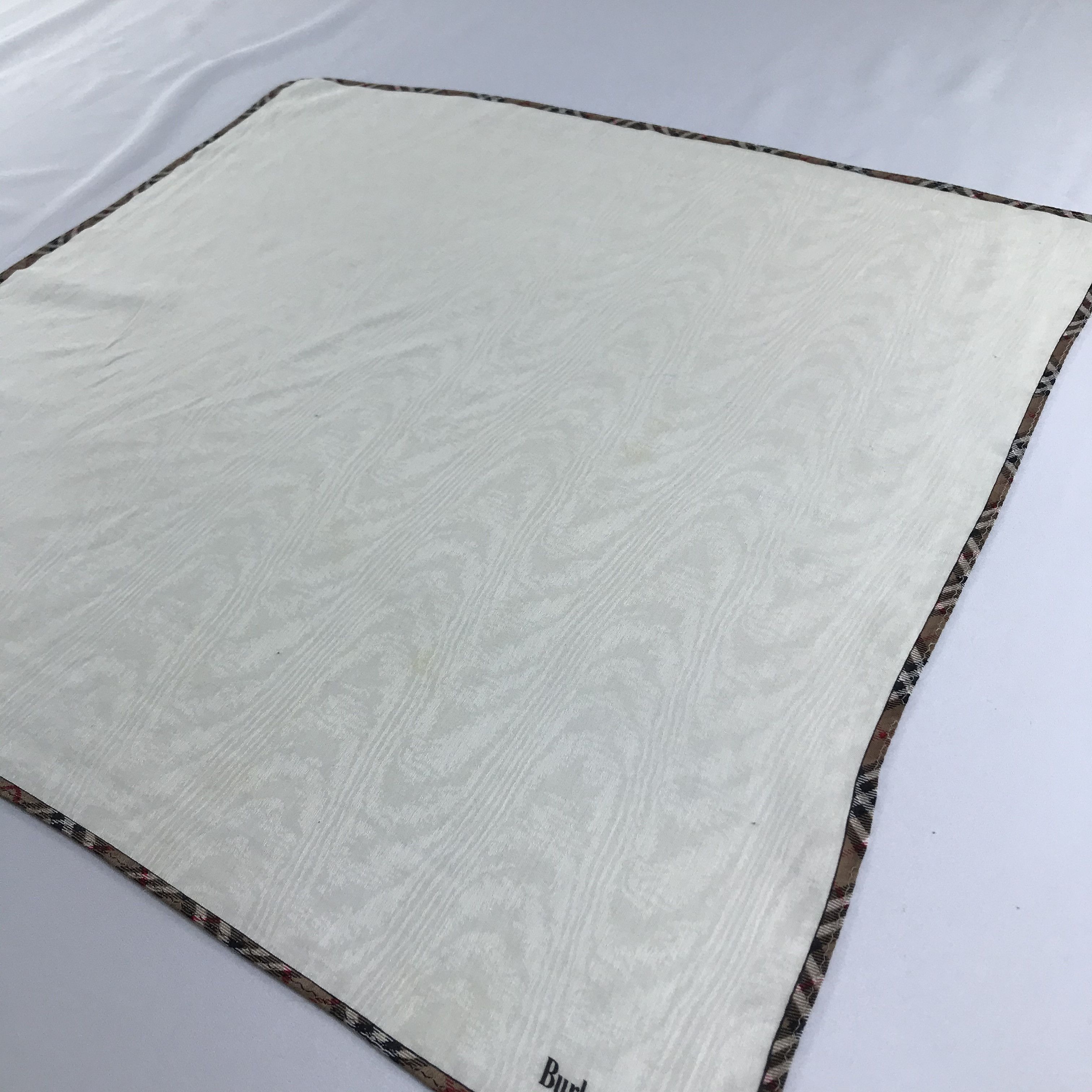Burberry Burberrys Handkerchief Neckerchief Bandana H1049 Size ONE SIZE - 4 Thumbnail