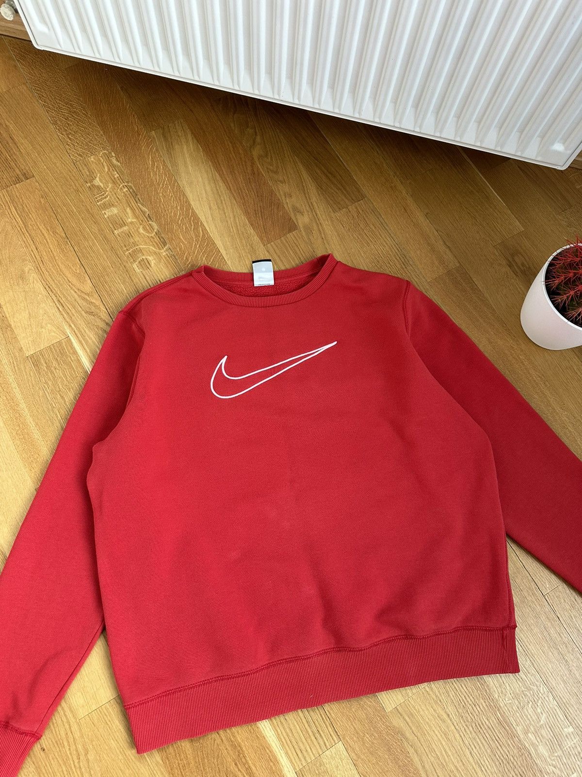 Nike Vintage Nike Sweatshirt Big Logo Centre Size US L / EU 52-54 / 3 - 3 Thumbnail