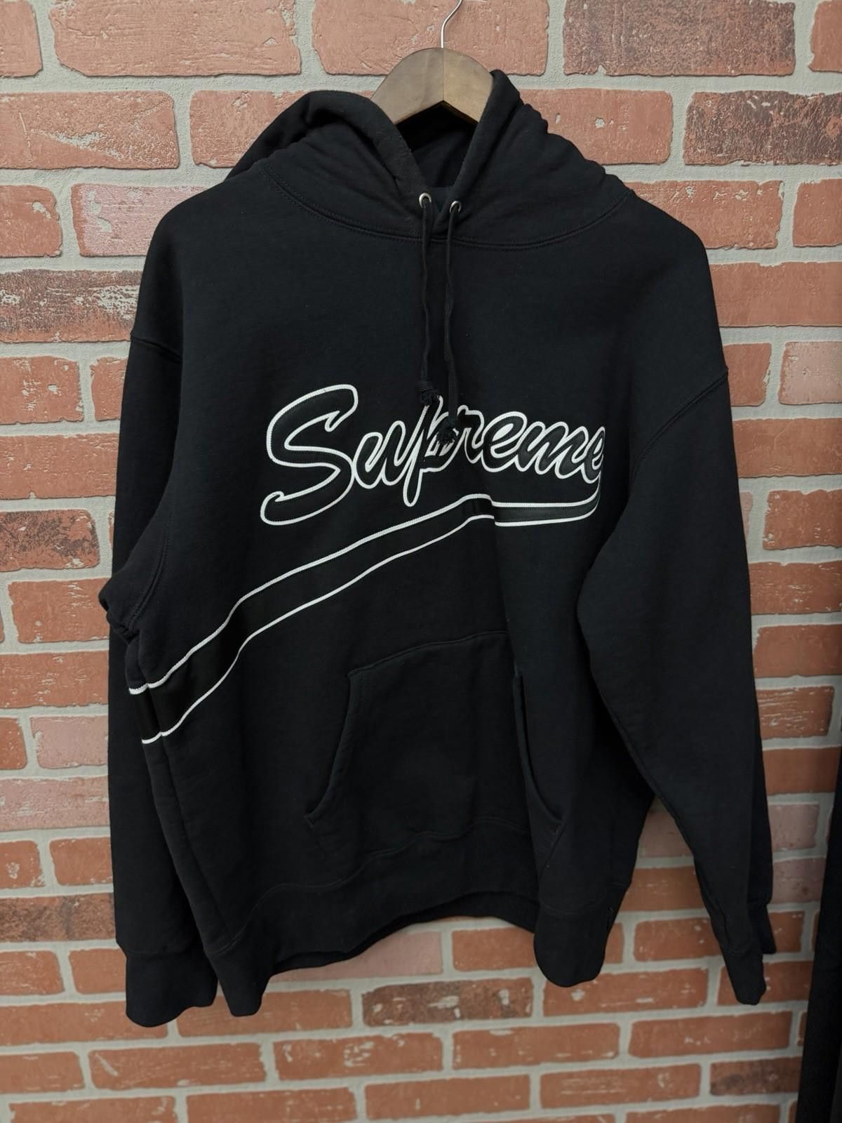 Supreme Supreme Hoodie - Size Medium- Black 100% Authentic Pullover Size US M / EU 48-50 / 2 - 3 Thumbnail