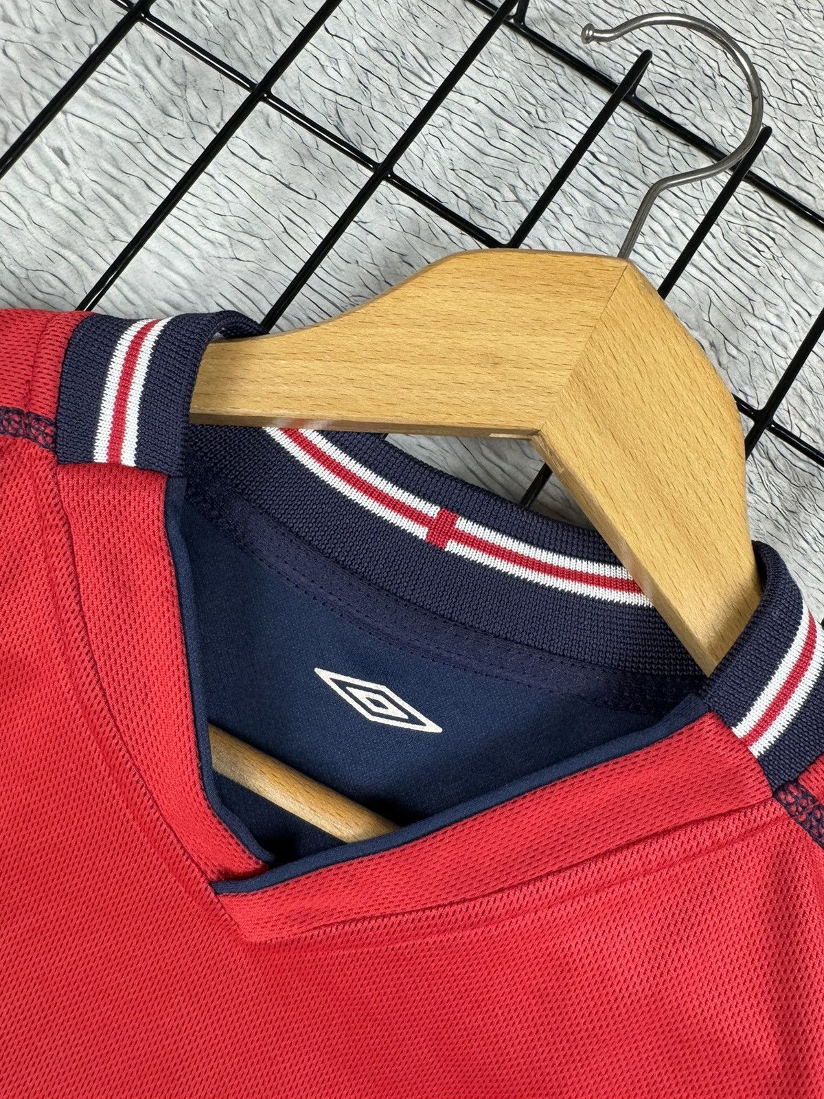 Umbro England National Team 2002 Away Umbro Soccer Jersey Blokcore Size US XL / EU 56 / 4 - 7 Thumbnail