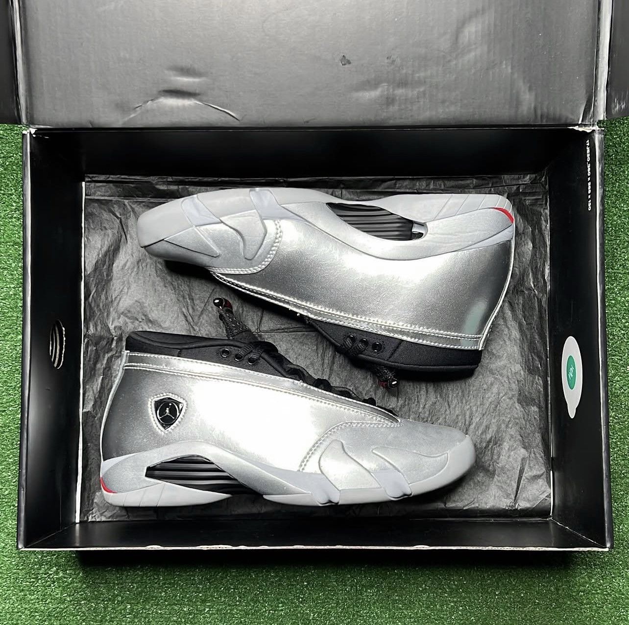 Jordan Brand Air Jordan 14 Retro Low WMNS ‘Metallic Silver’ Size US 8 / IT 38 - 2 Thumbnail