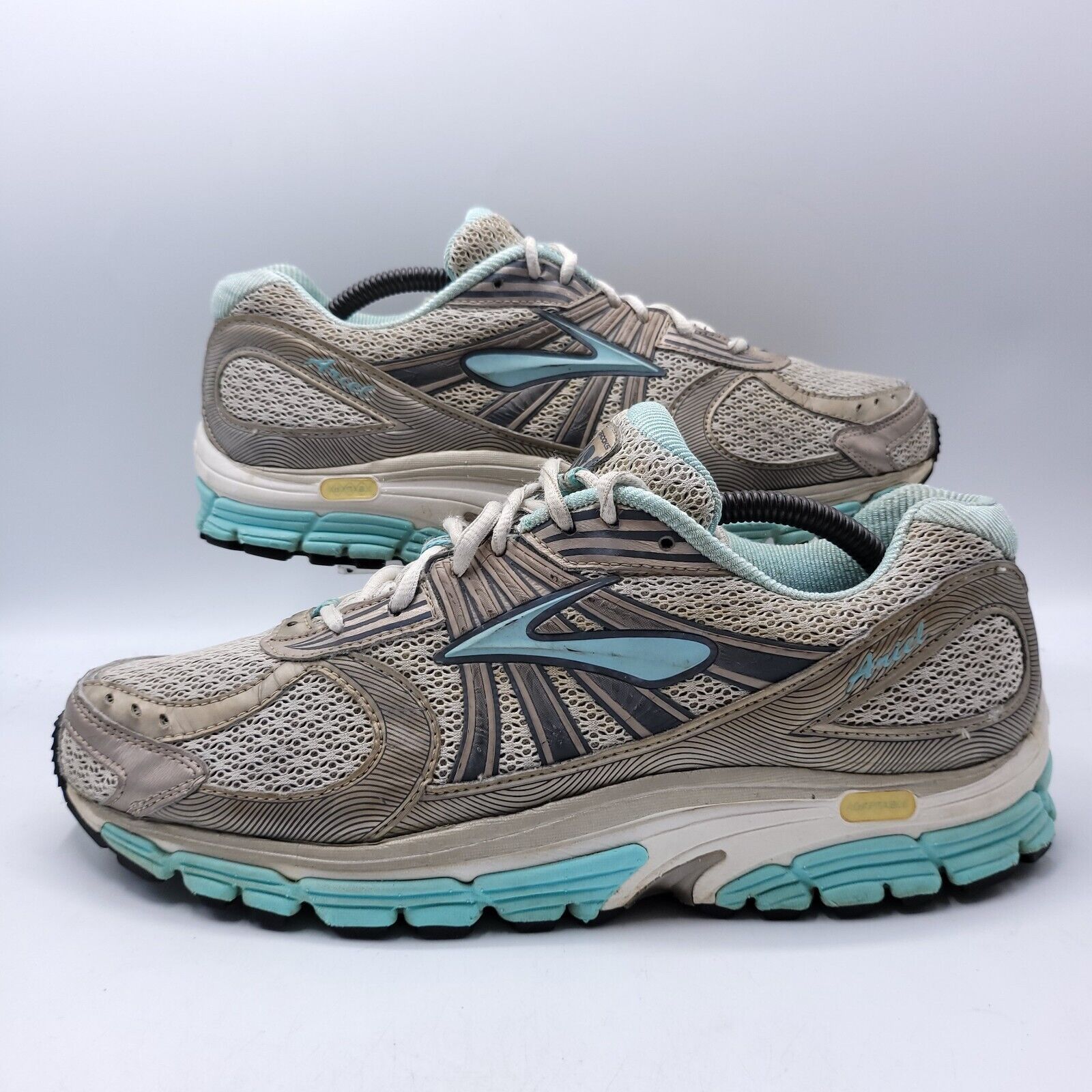 Brooks Brooks Ariel 1 Shoe Womens Size 11.5 1201162B548 White Blue Size US 11.5 / IT 41.5 - 5 Thumbnail