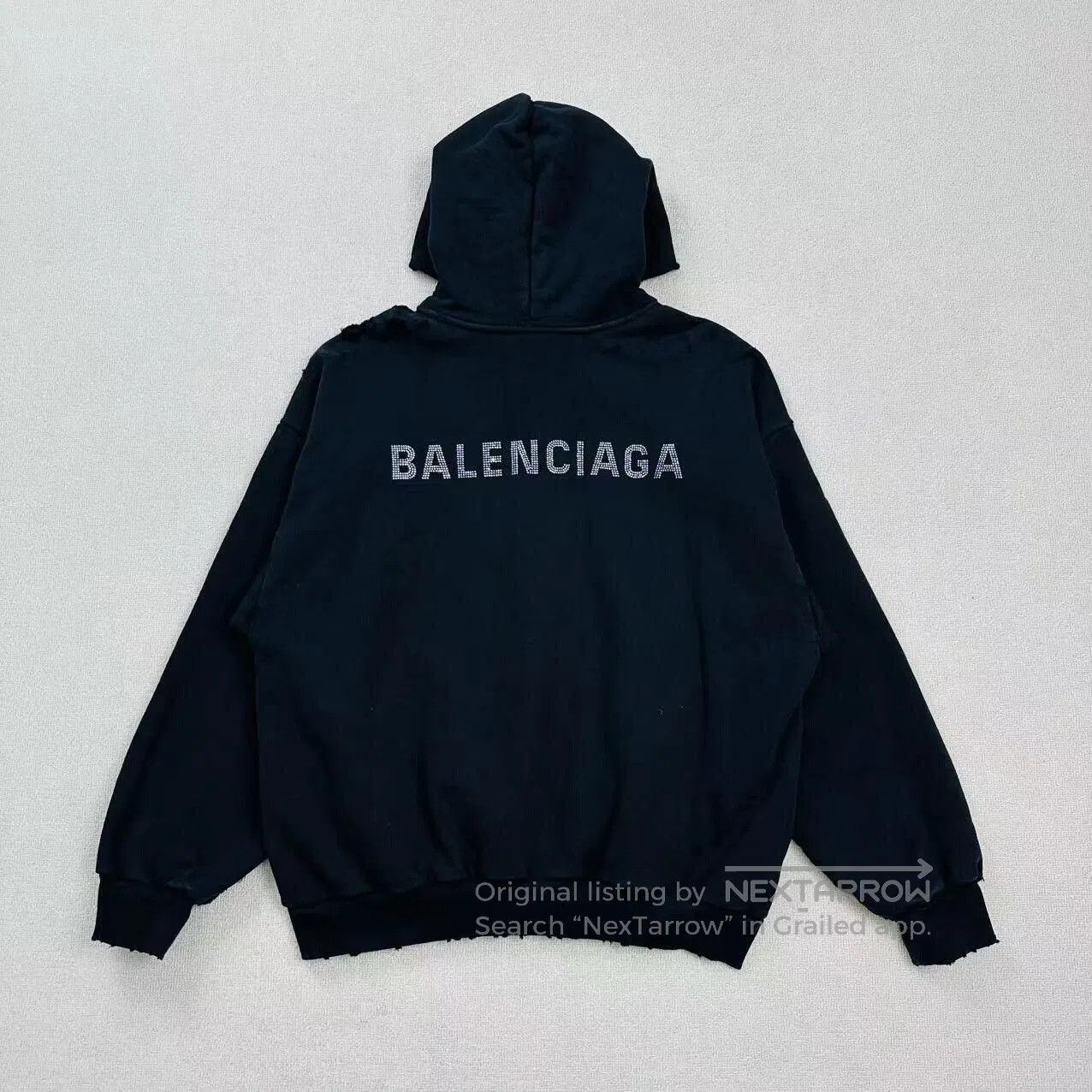 Balenciaga balenciaga distressed logo hoodie in size small. Size US S / EU 44-46 / 1 - 2 Thumbnail