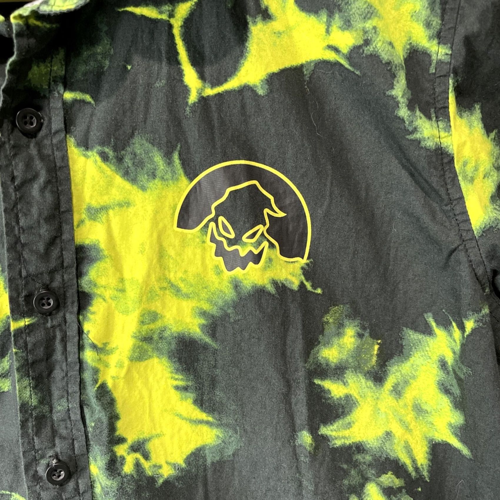 Disney Disney Oogie Boogie Shirt Mens Medium Green Ghost Flames Button-Up Casual Adult Size US M / EU 48-50 / 2 - 5 Thumbnail