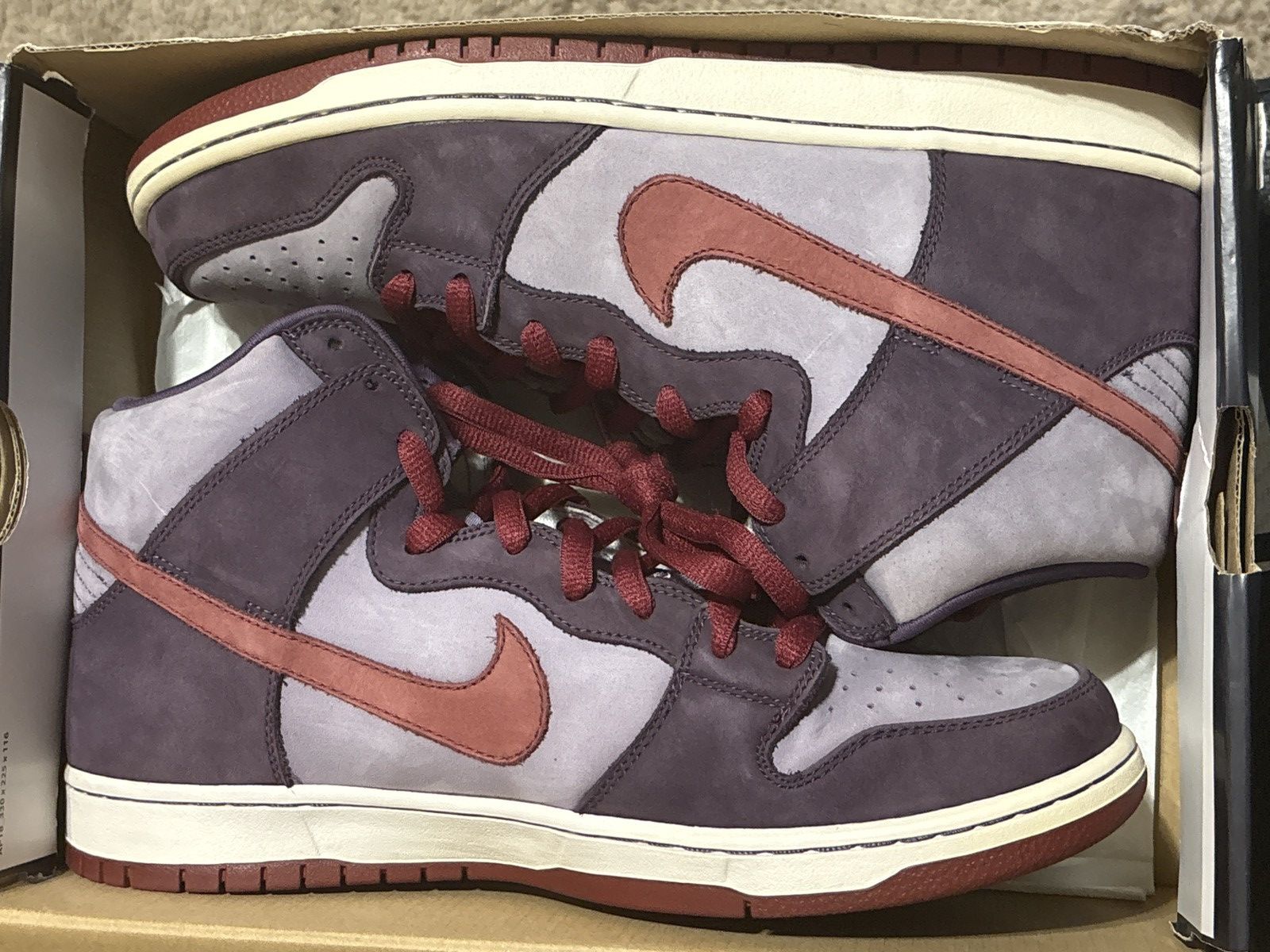 Nike SB Nike SB Dunk High Daybreak Plum Size 12 Excellent Condition Size US 12 / EU 45 - 4 Thumbnail