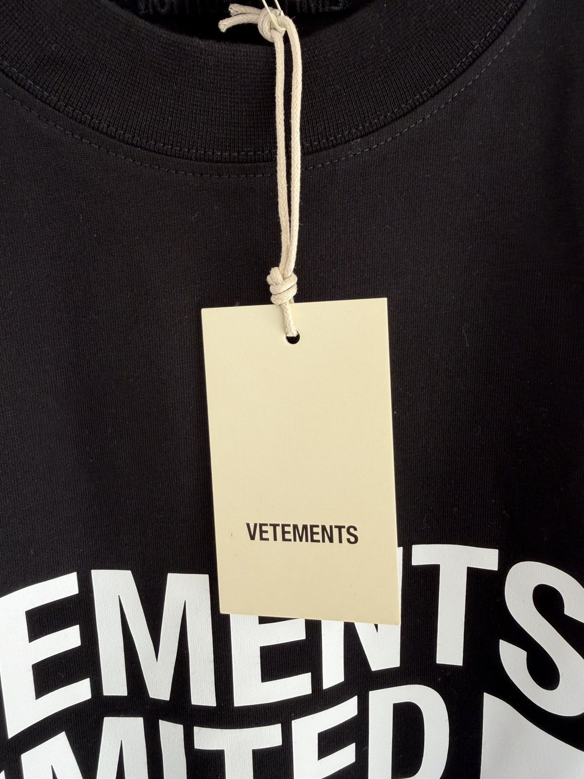 Vetements Vetements Logo T-shirt Size US XS / EU 42 / 0 - 4 Thumbnail