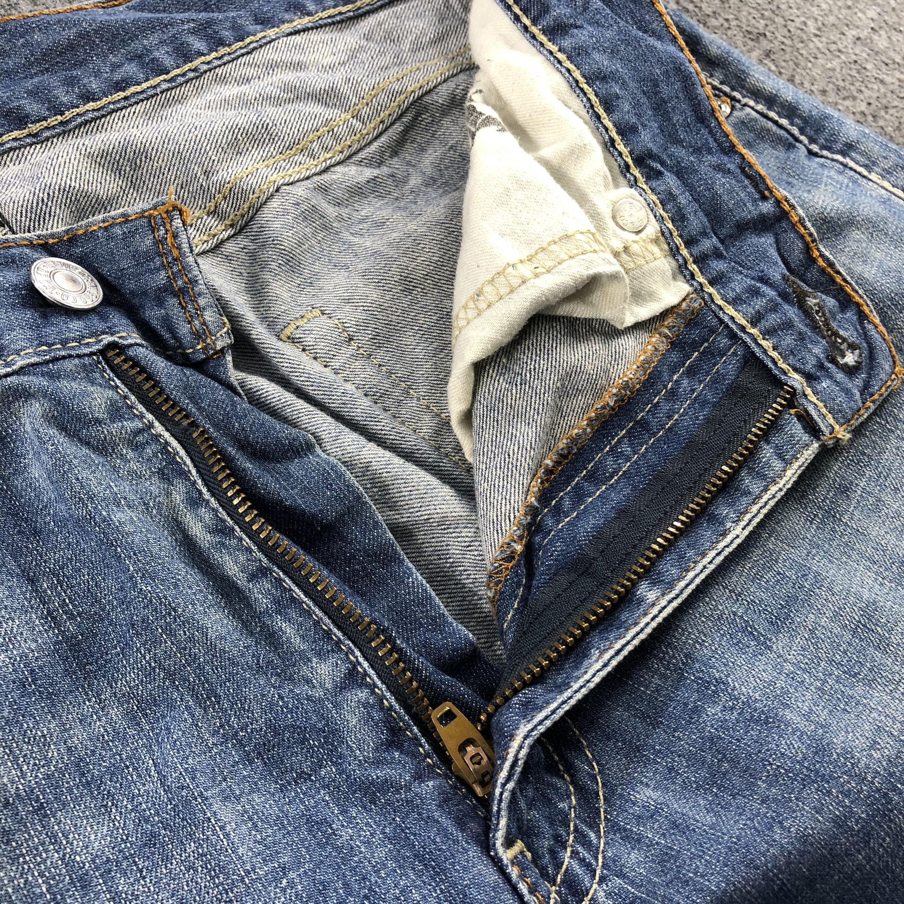 Levi's Vintage Blue Wash Levis 505 Jeans-J2171 Size US 33 - 8 Thumbnail